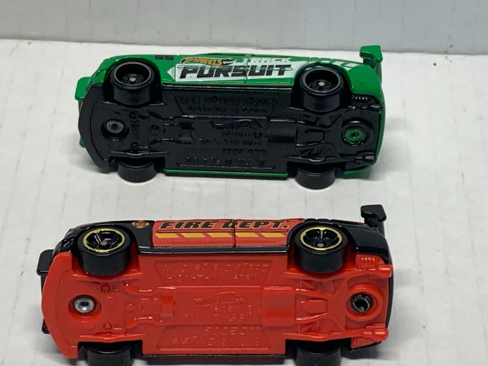 HOT WHEELS DODGE CHARGER PURSUIT X2. 2021 BLACK FIRE DEPT. & 2023 GREEN LOOSE