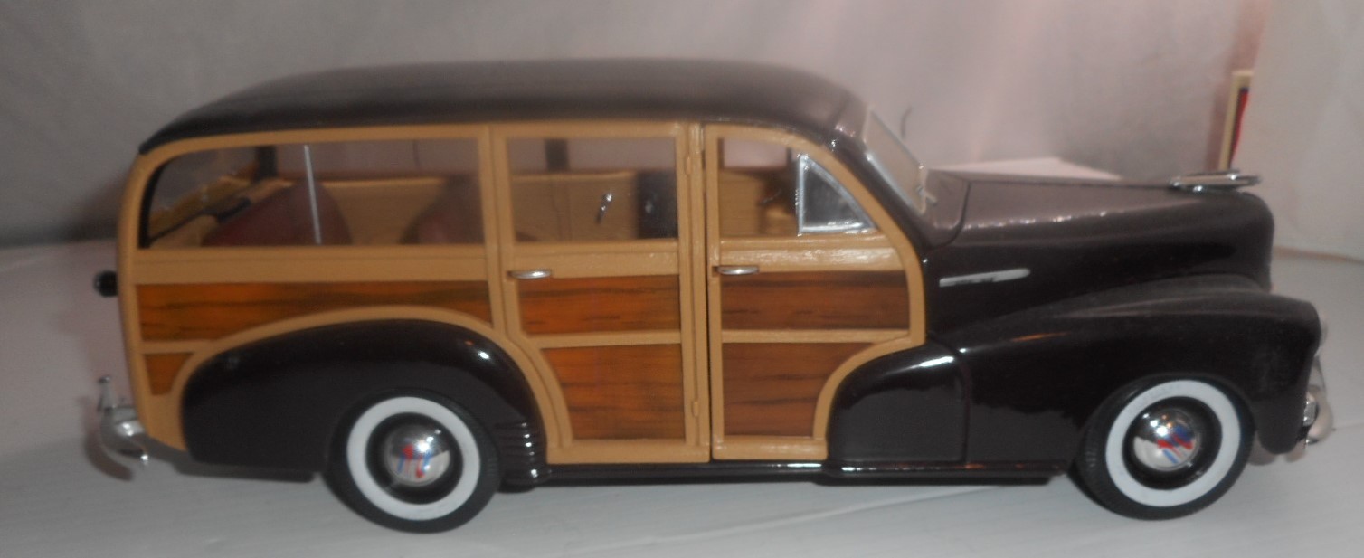 1948 Chevrolet Fleetmaster Woody Paneled Truck diecast 1/18 Maisto 12″ L x 4″ H
