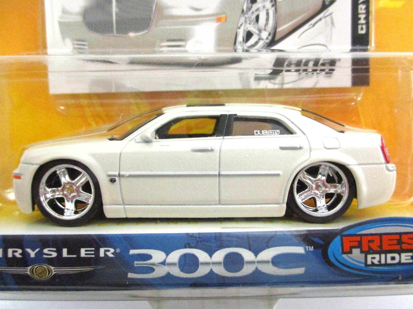 JADA – DUB CITY – KUSTOMS – 2005 / 2006 CHRYSLER 300C – 1/64 DIECAST