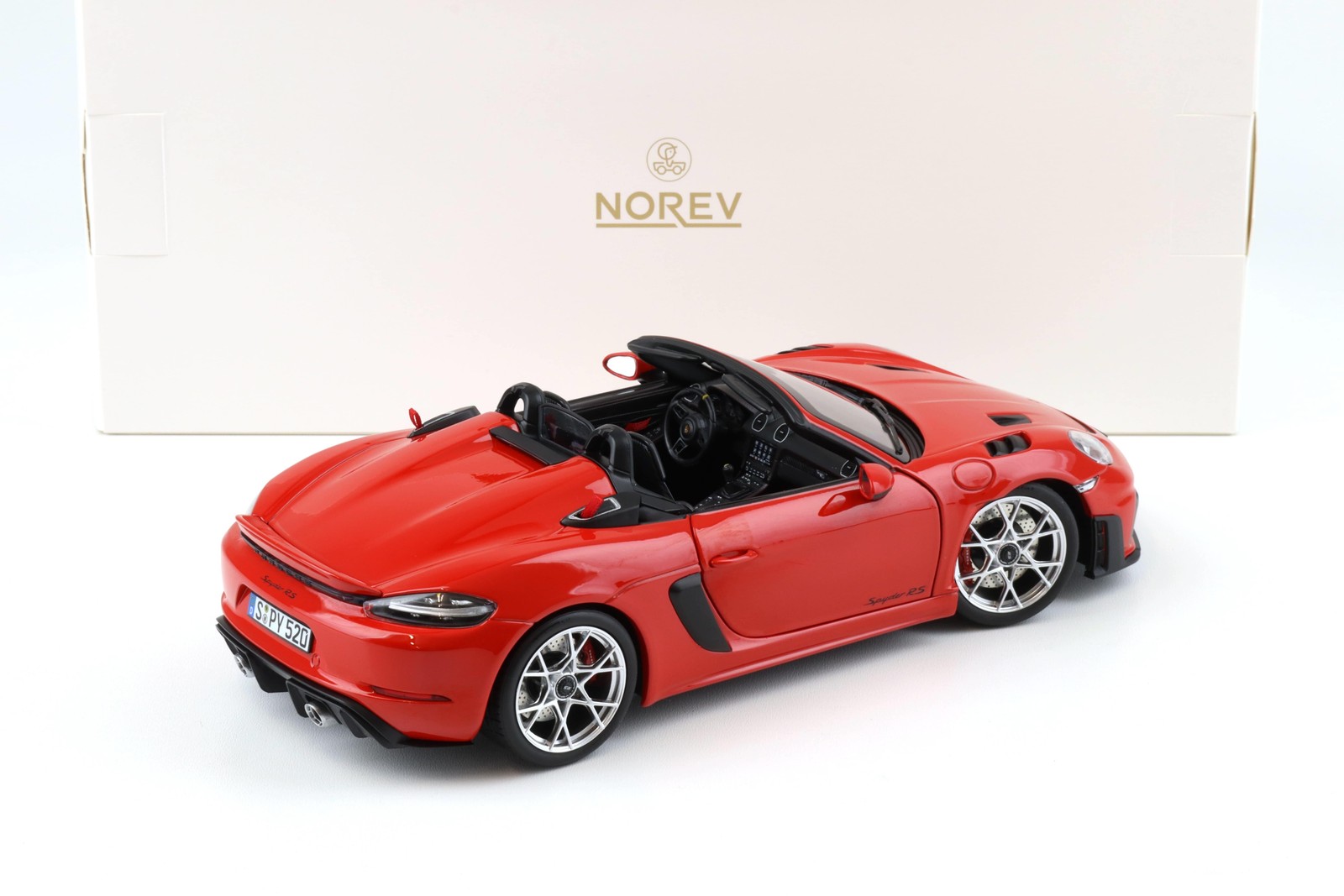 NOREV 1:18 Porsche 718 Spyder RS 2023 Guards Red Metal Model Car