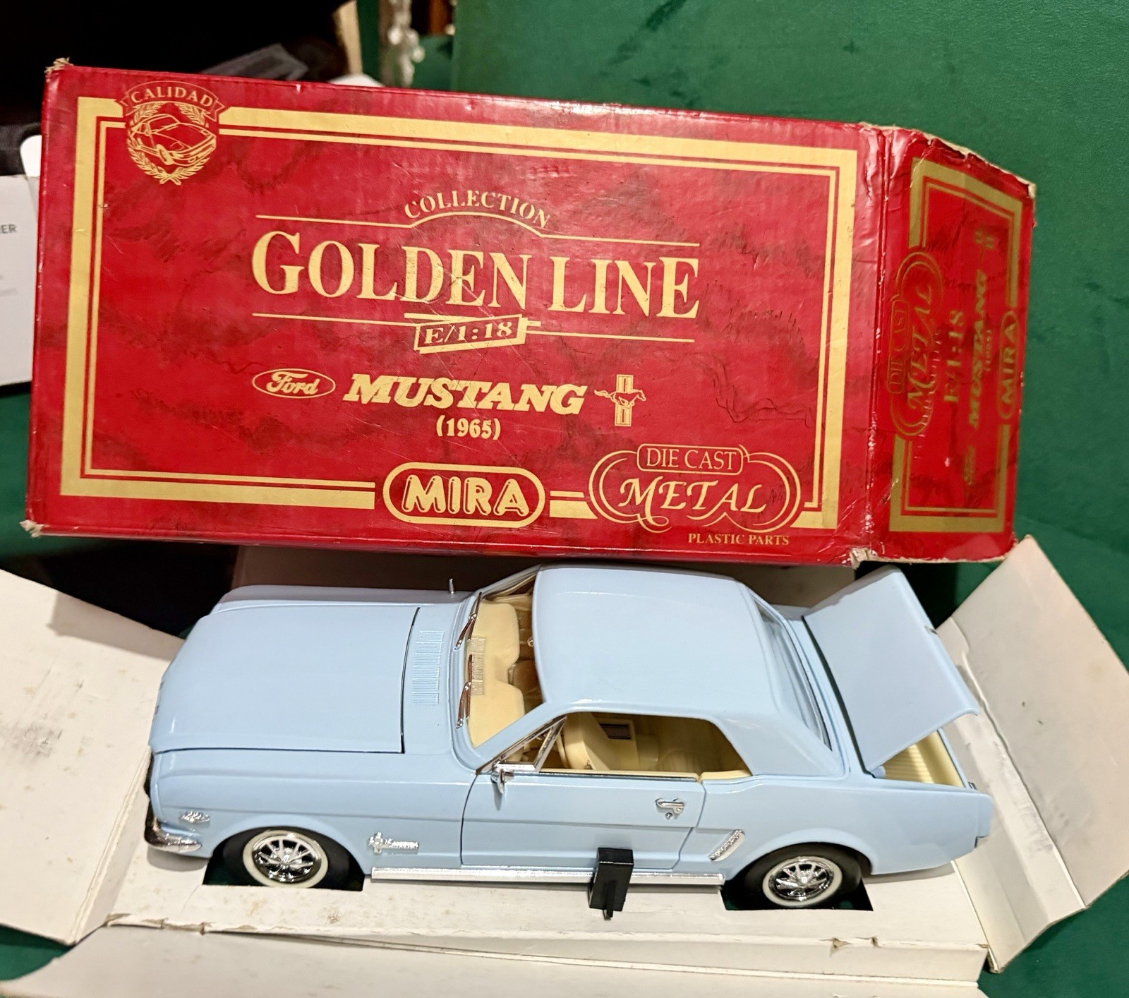 MIRA Golden Line 1:18 1965 Ford Mustang Light Blue Diecast Opening Parts