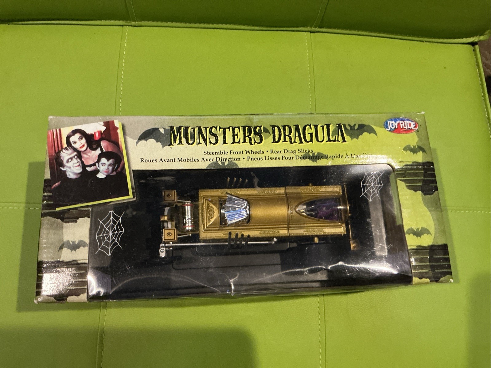 Munsters Dragula Diecast Metal Coffin Dragster Car 1:18 Joyride 2003 NEW