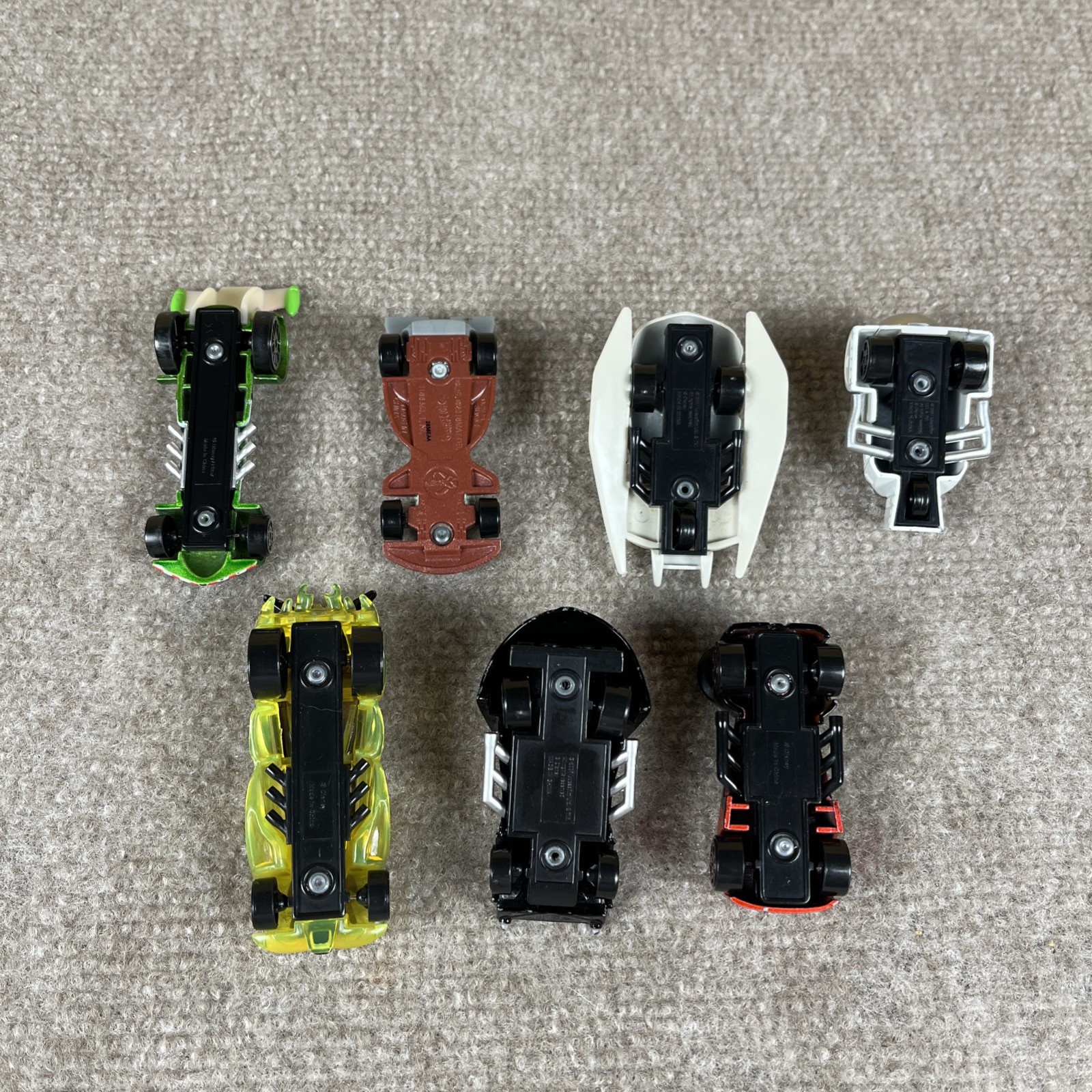 Collection of 7 cars Star Wars & Disney Racers, Details in the description.csh