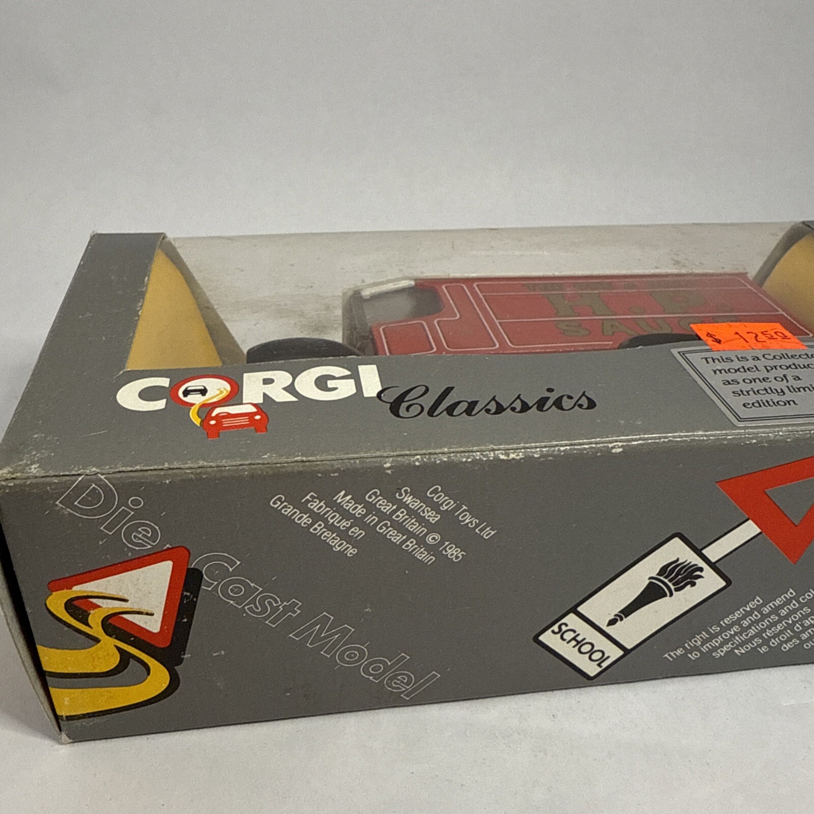 CORGI CLASSIC HP Steak Sauce Delivery Truck #907 Limited Edition 1985