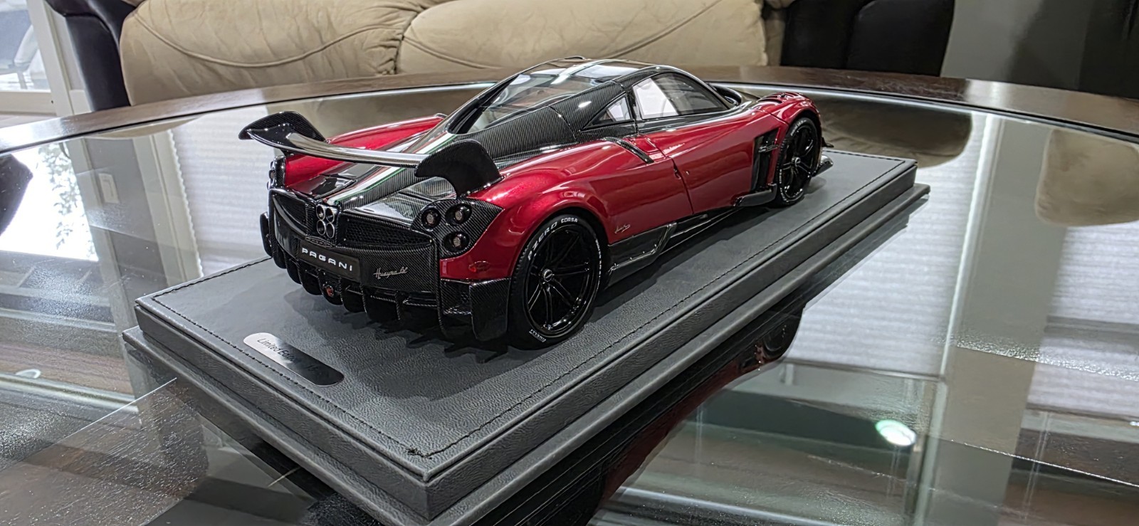 1/18 BBR PAGANI HUAYRA BC COLOR ROOSO FUOSO ( READ INFO)