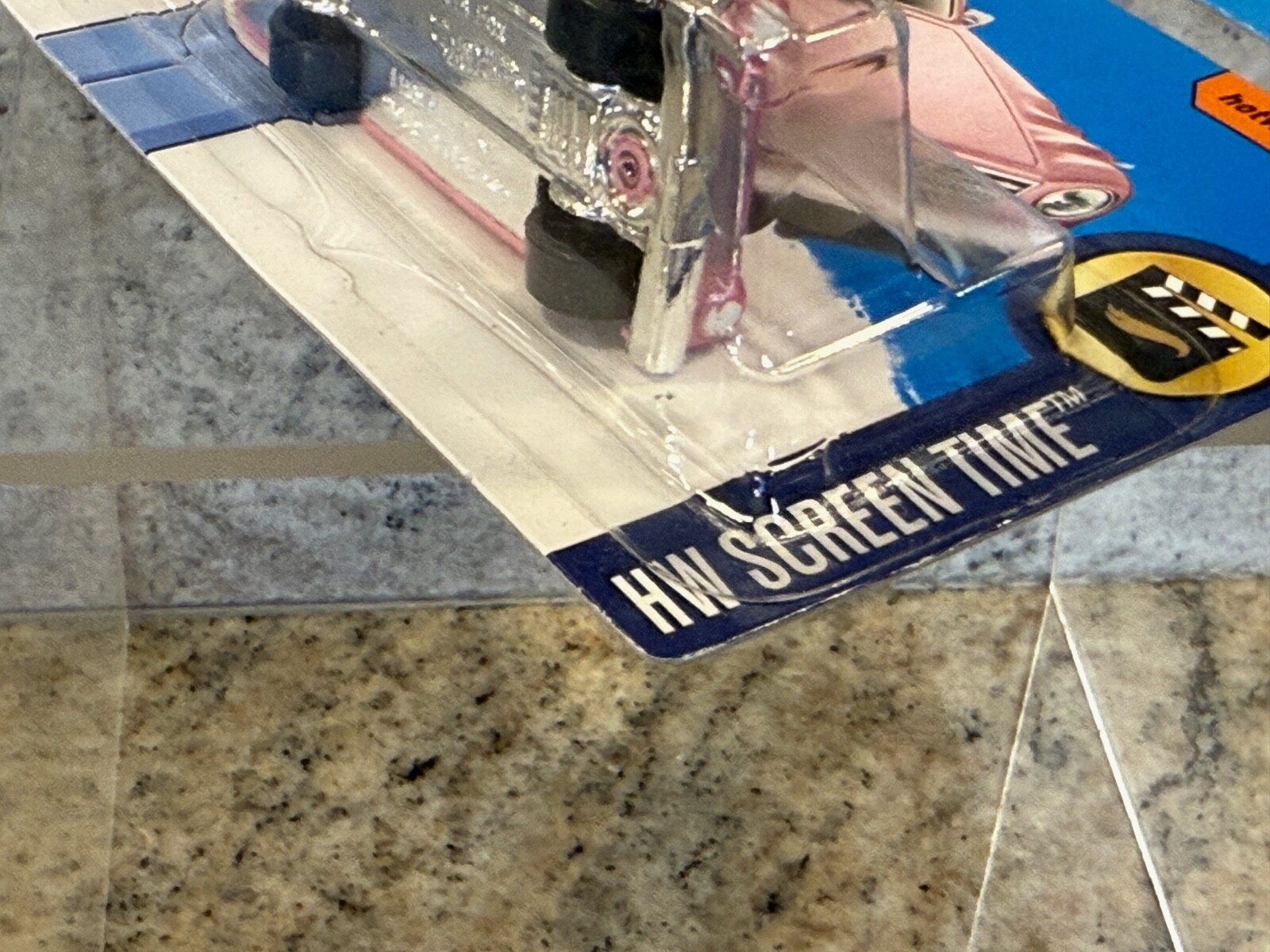 New 2017 Hot Wheels Screen Time Short Card – The Simpsons Family Car Pink Sedan