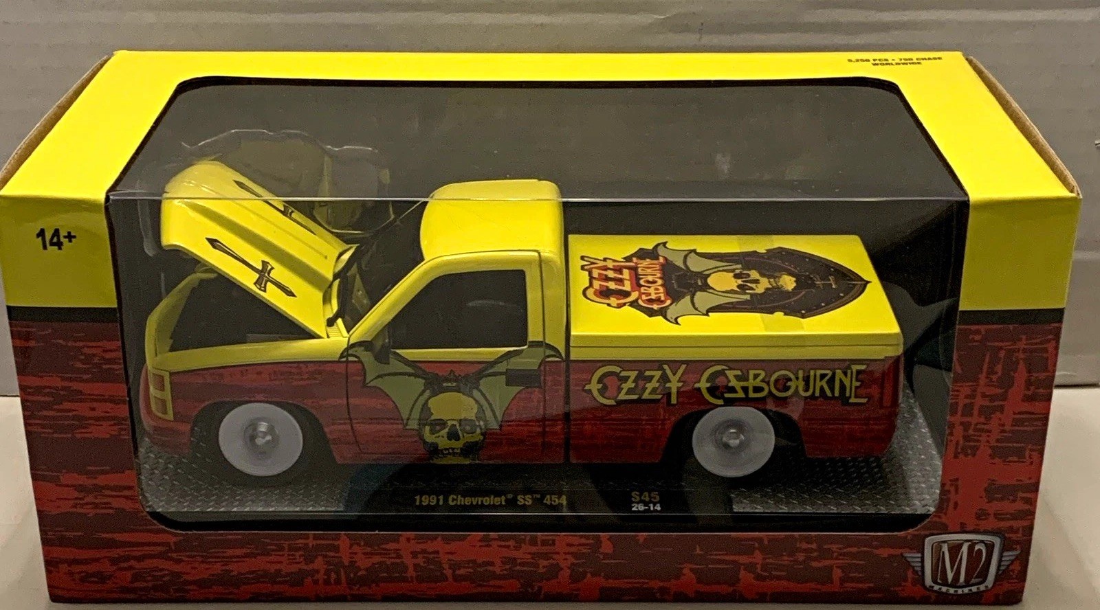 M2 Machines 1:24 Diecast 1991 Chevrolet SS 454 Pickup Yellow Red Ozzy Unopened