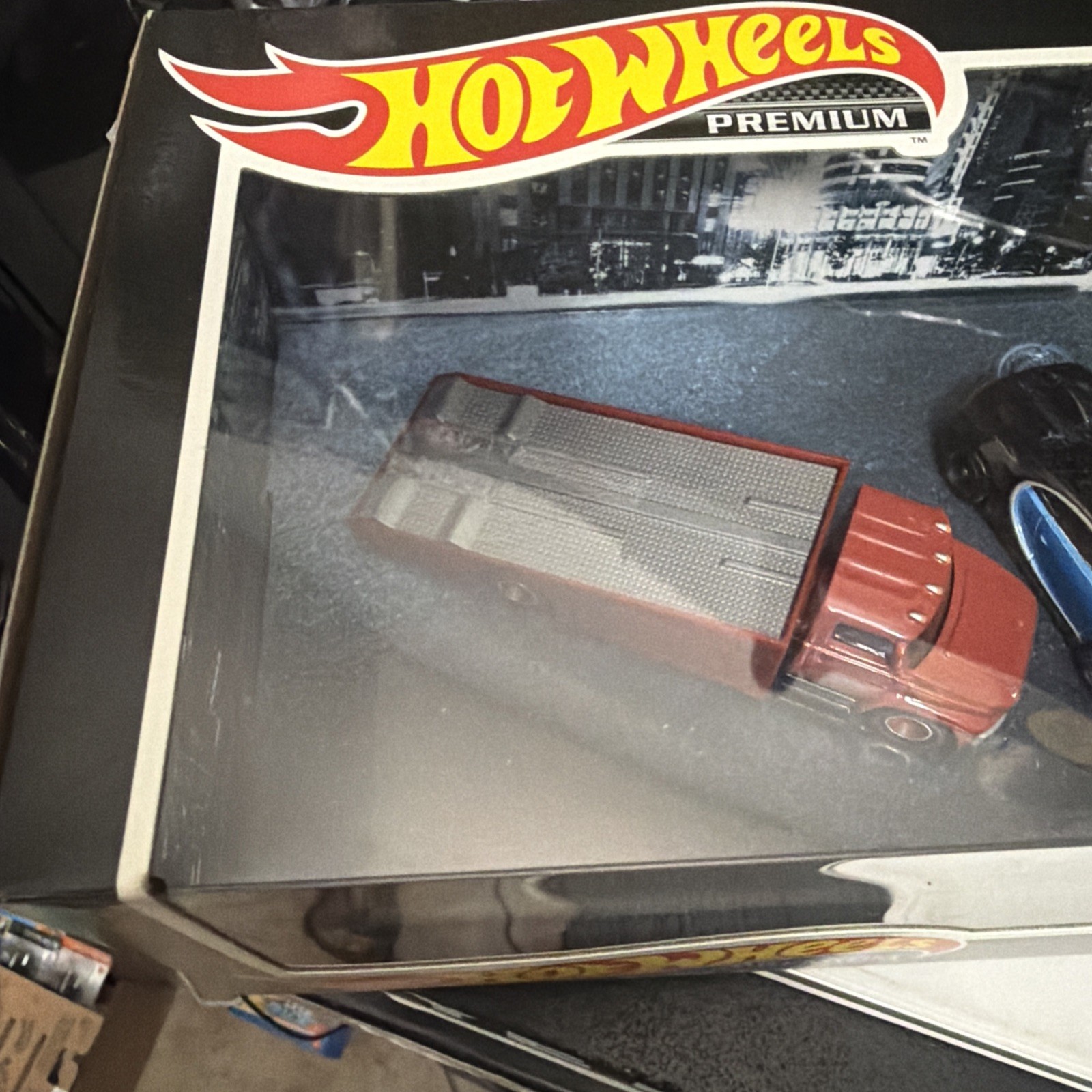 2021 Hot Wheels Premium Diorama Exotics-Carry On-Bugatti-McLaren-Koenigsegg❤️