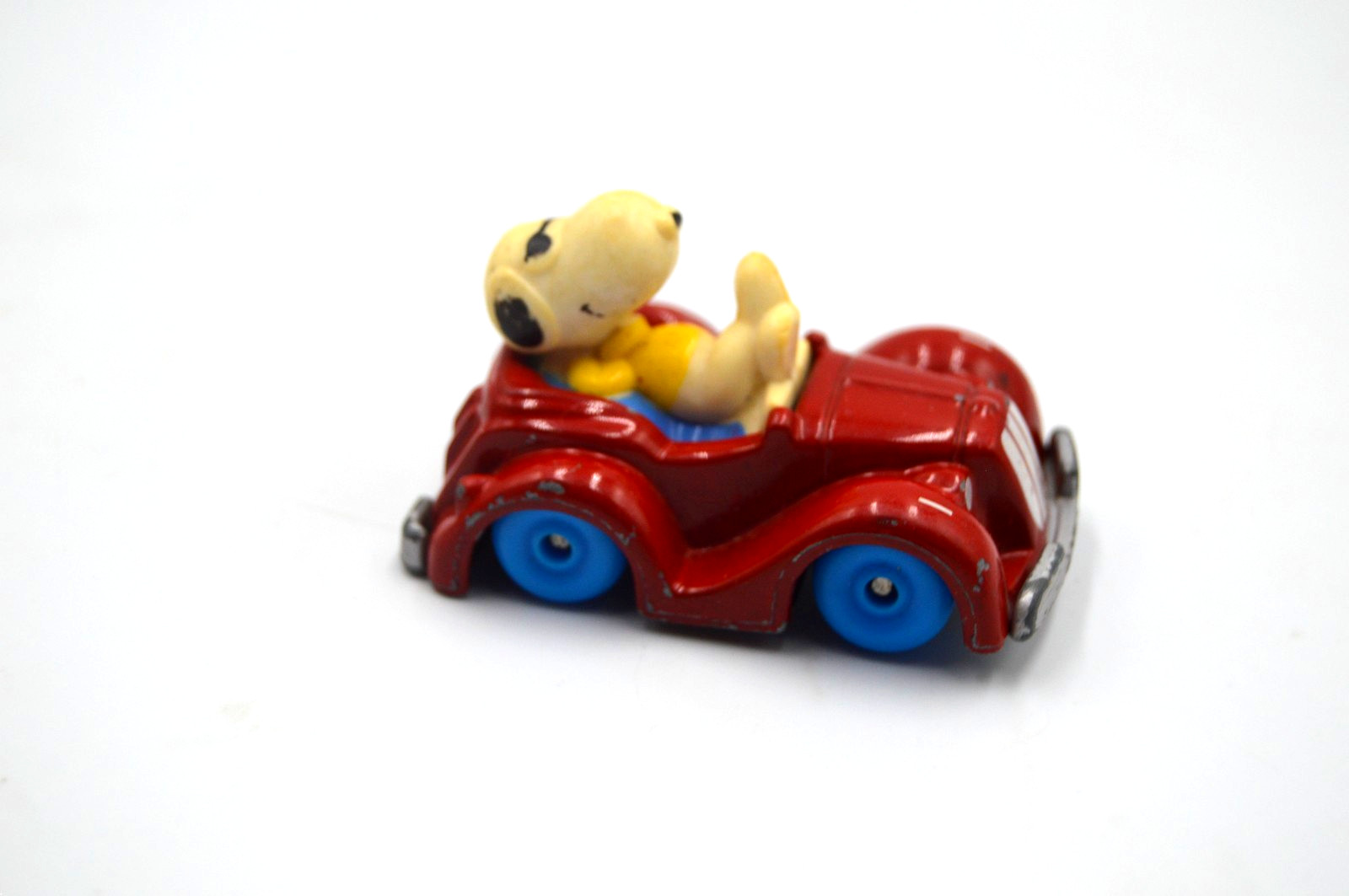 Peanuts Snoopy Vintage Diecast Car Aviva Convertible 1971 Red – 2.5″