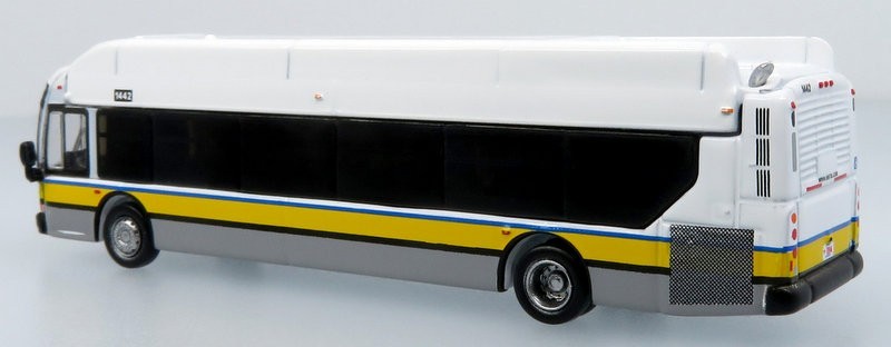 NFI Xcelsior XN40 Transit Bus: Yellow Stripe 1:160 (N Scale)
