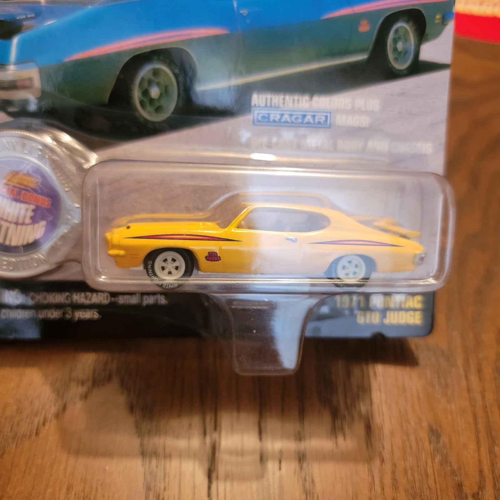Johnny Lightning 1971 Pontiac GTO Judge White Lightning Chase Muscle Cars USA