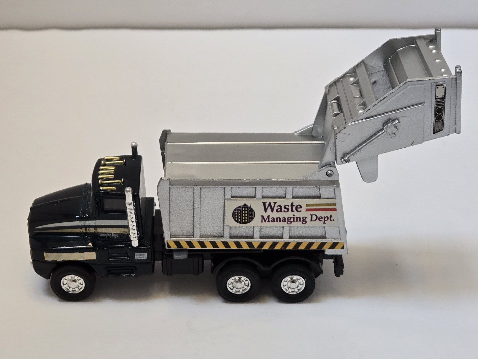 Garbage Truck 6″X1.5″ Pullback Action Black Tailgate Diecast Free Shipping