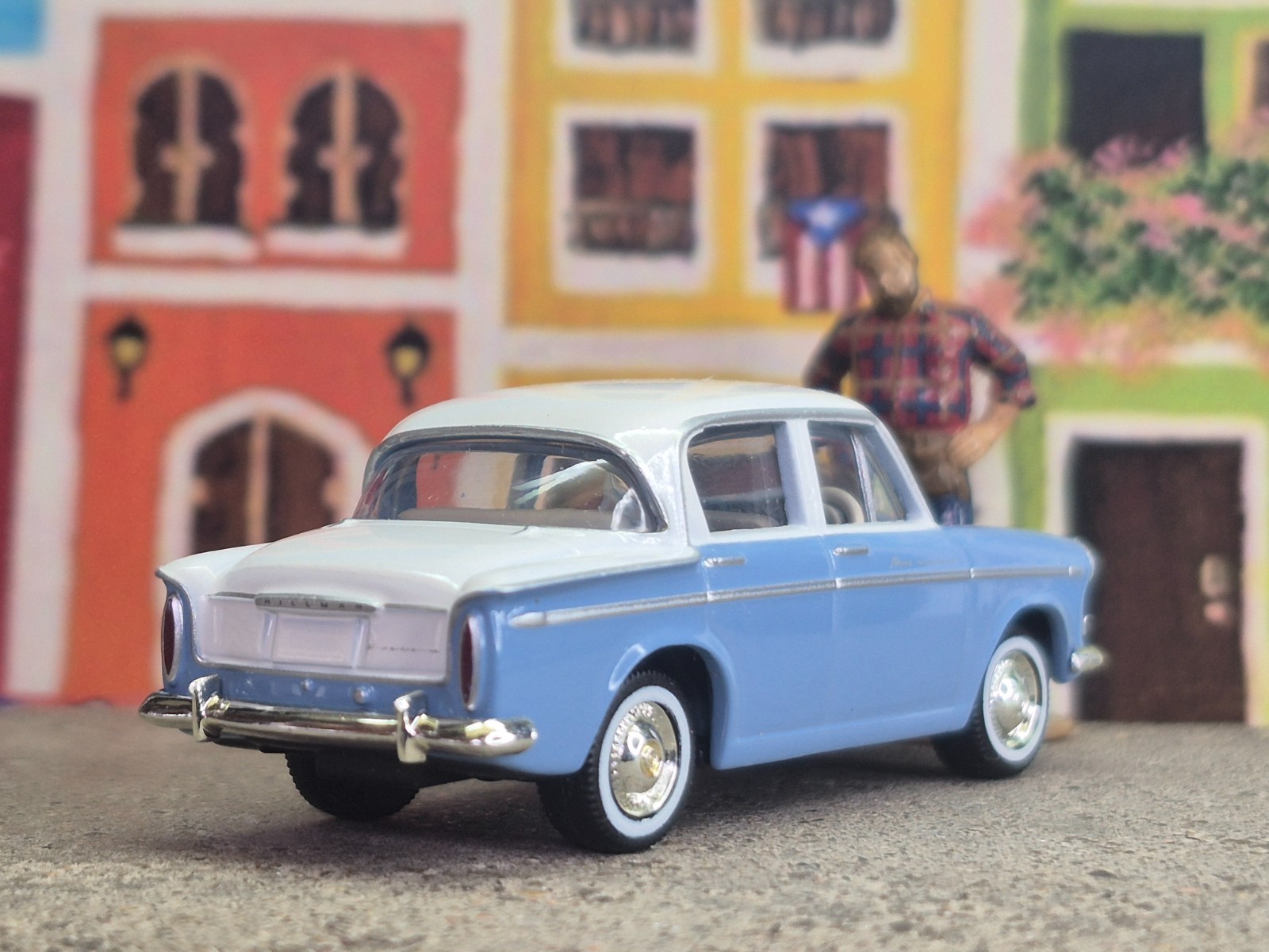 TOMICA LV-25b ISUZU HILLMAN MINX LOOSE 1:64 SCALE LIMITED VINTAGE SERIES