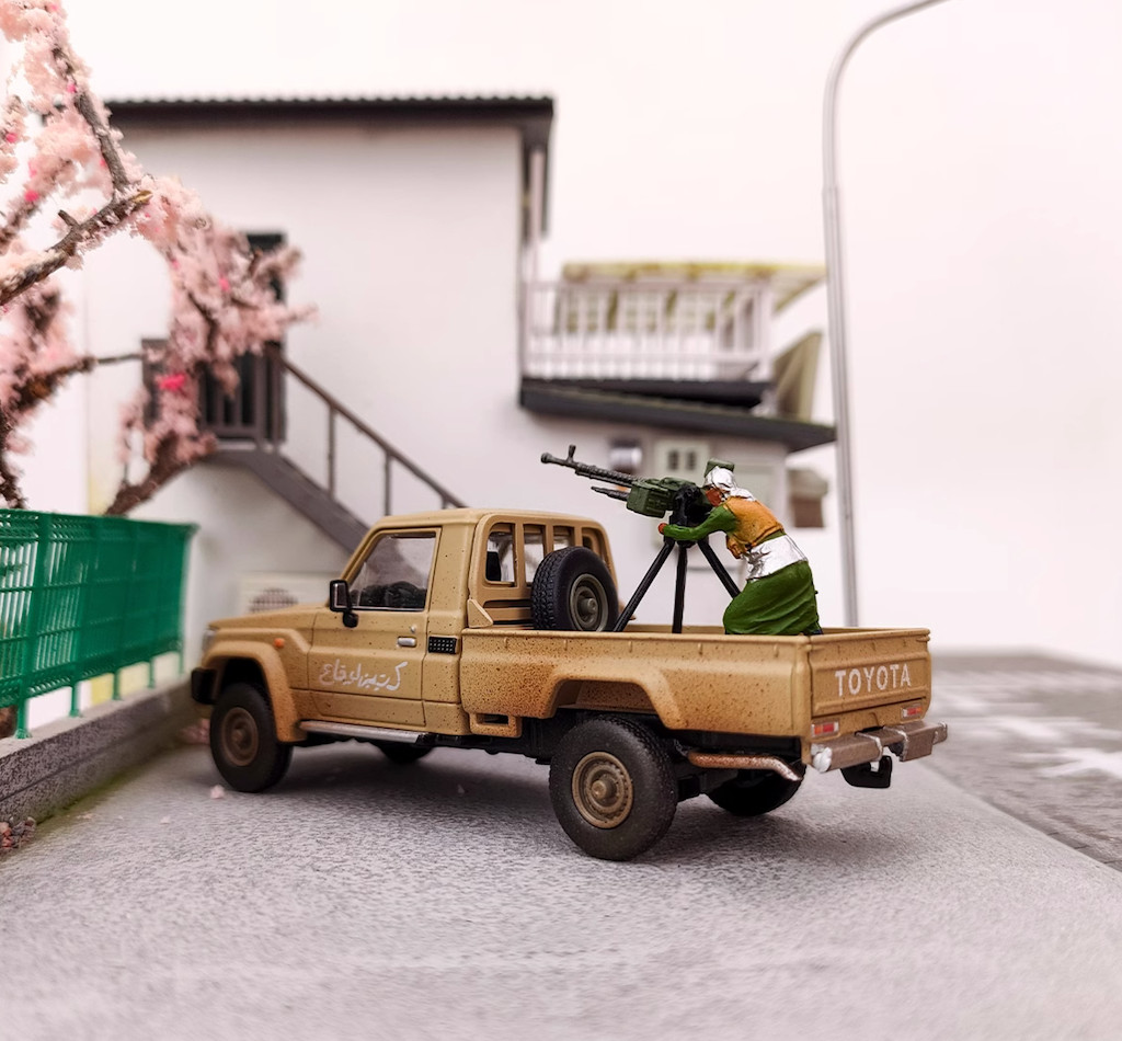 HF 1:64 Brown Military LC79 J70 Single Cab Pickup Model Diecast Metal Car