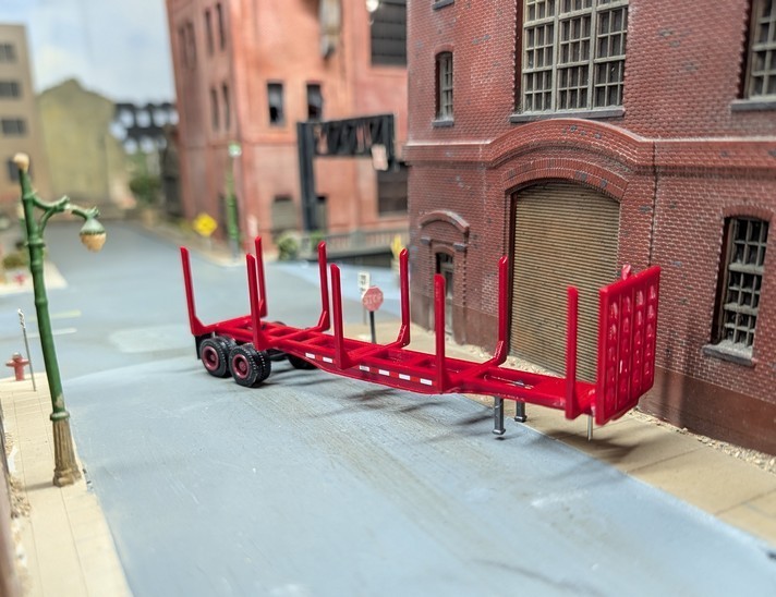 1/87 HO Scale Custom Built 42′ Log Trailer. 3D Printed Resin Model.