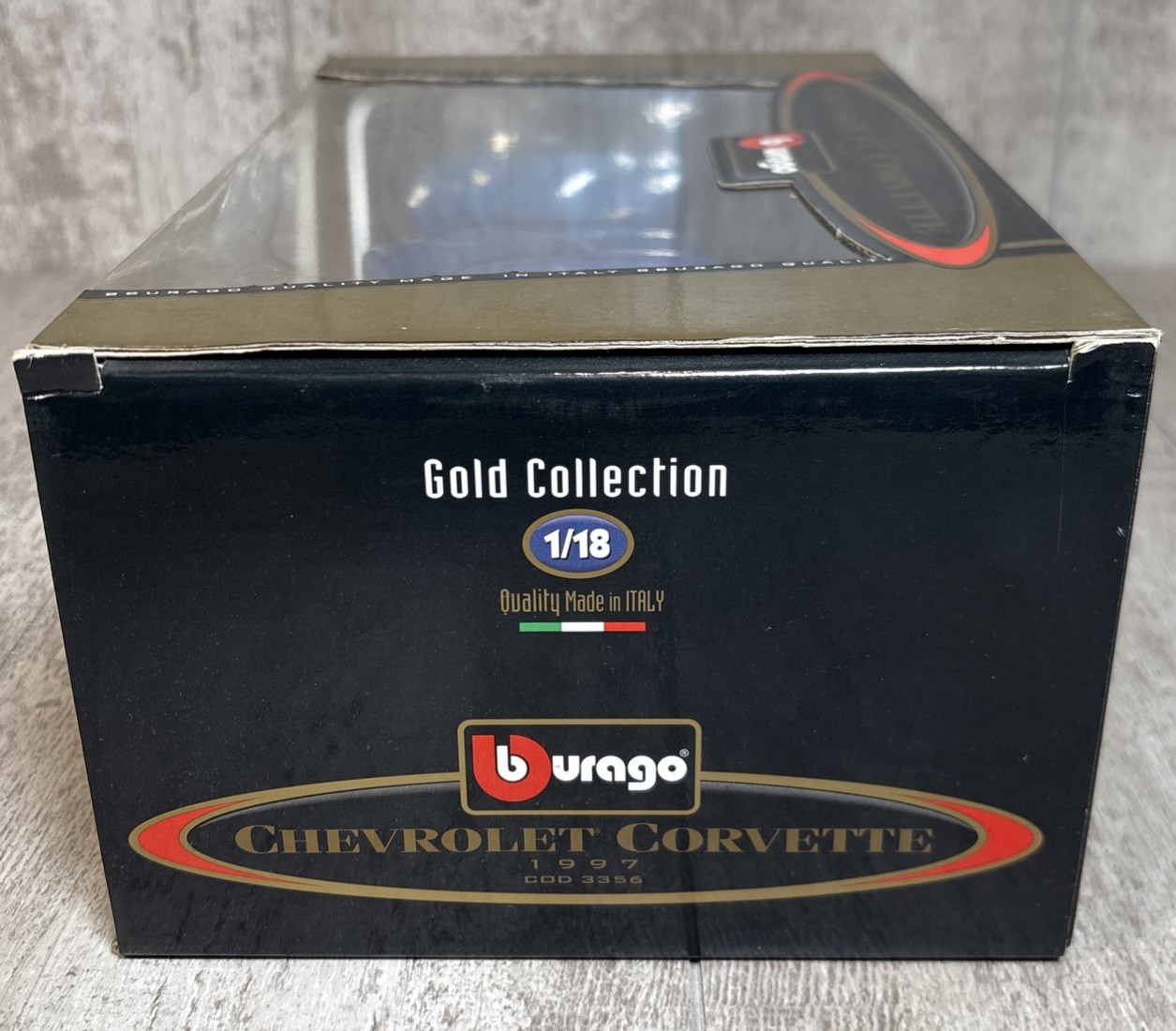 1/18 Burago Gold Collection 1997 Chevrolet Corvette Diecast Car w/ Box Blue