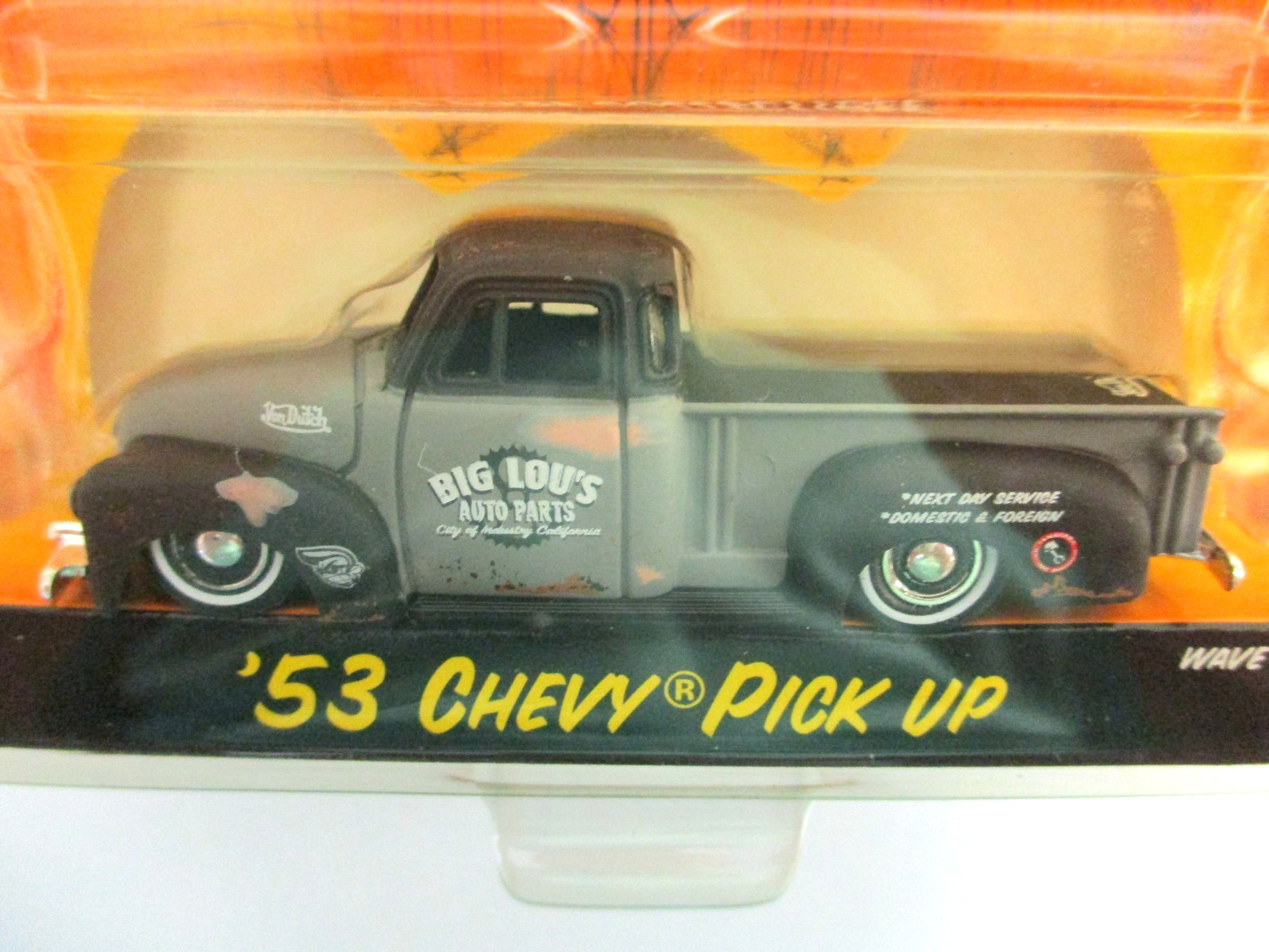 JADA – VON DUTCH GARAGE – 1953 CHEVROLET 3100 PICKUP TRUCK LOWRIDER – 1/64