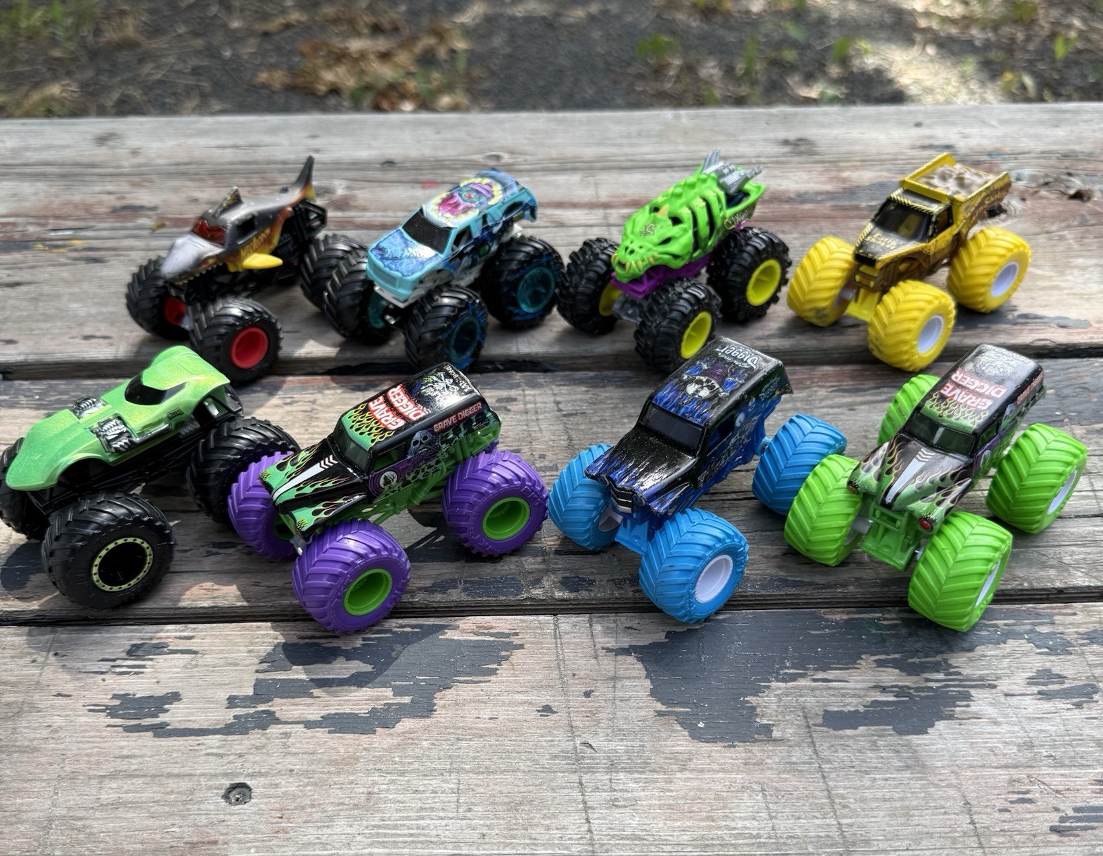 Hot Wheels Monster Trucks -BKT Assorted Style Multi Color Lot Of 8 1:64 EUC
