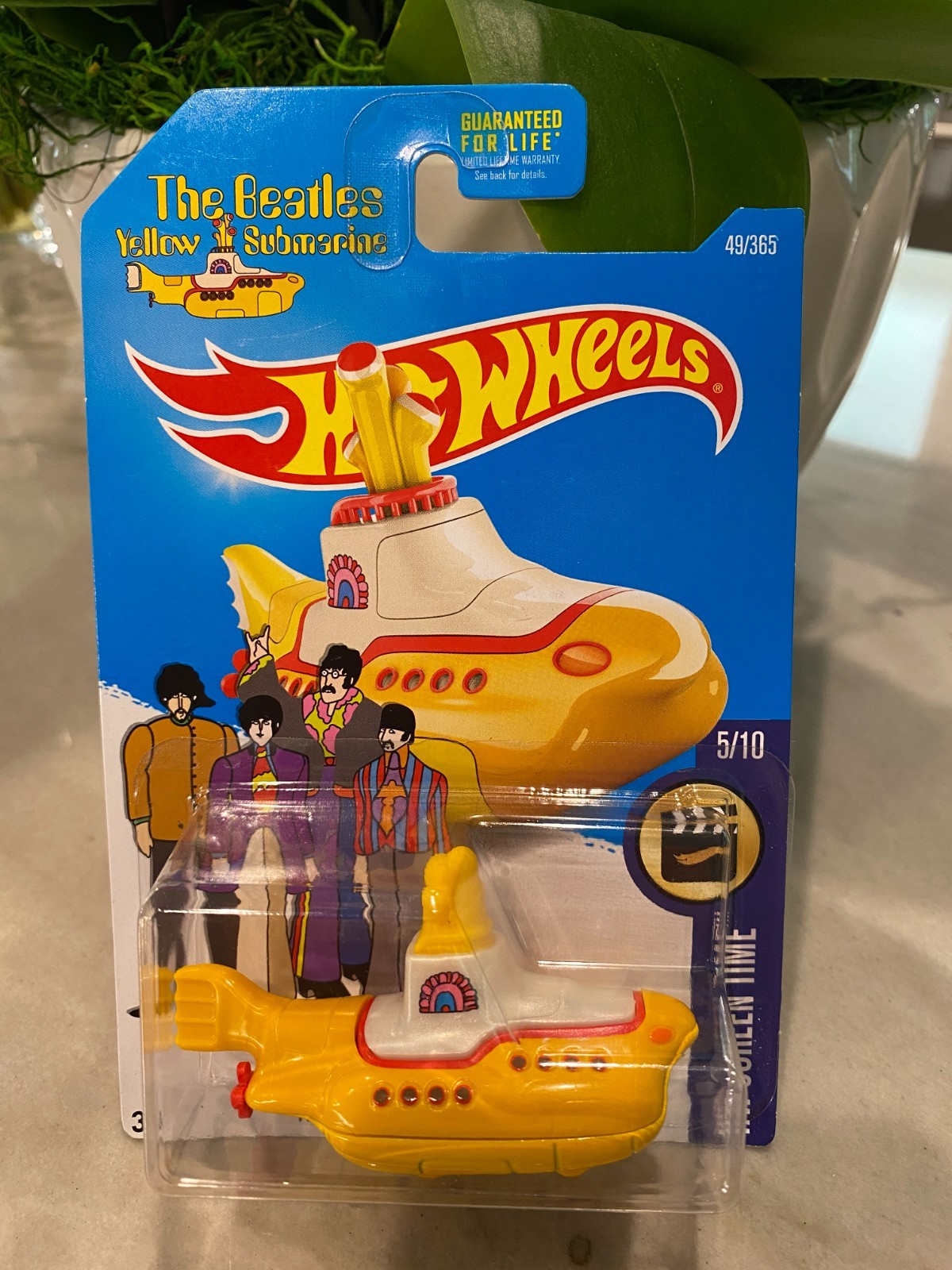 Hot Wheels 2017 The Beatles Yellow Submarine HW Screen Time #5/10