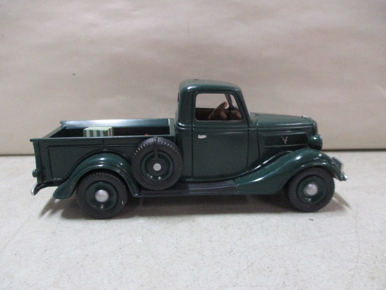 Hallmark Keepsake 1940s Ford Pickup