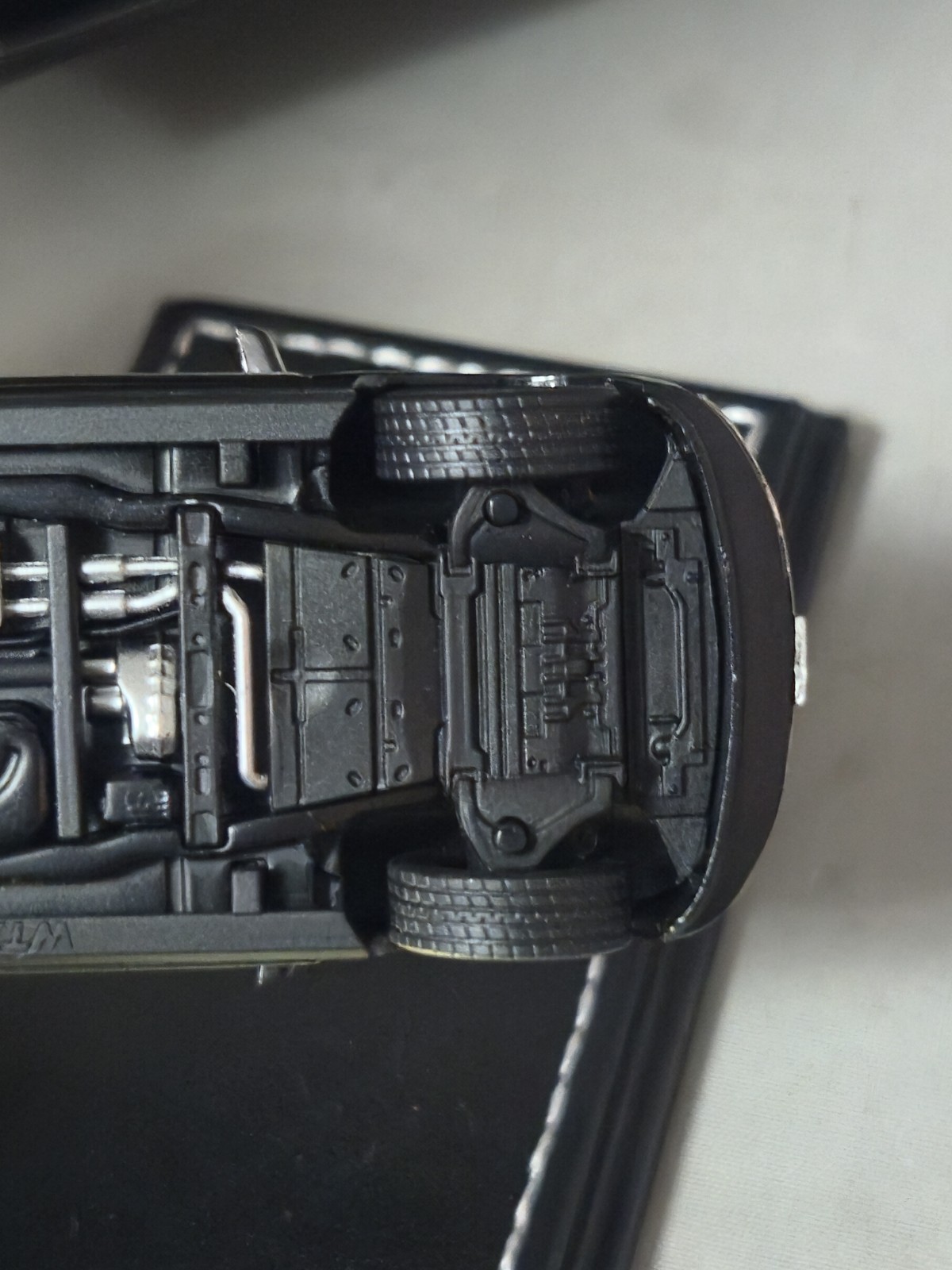 WTX 1:64 Lincoln Navigator SUV Black In Arylic Case.
