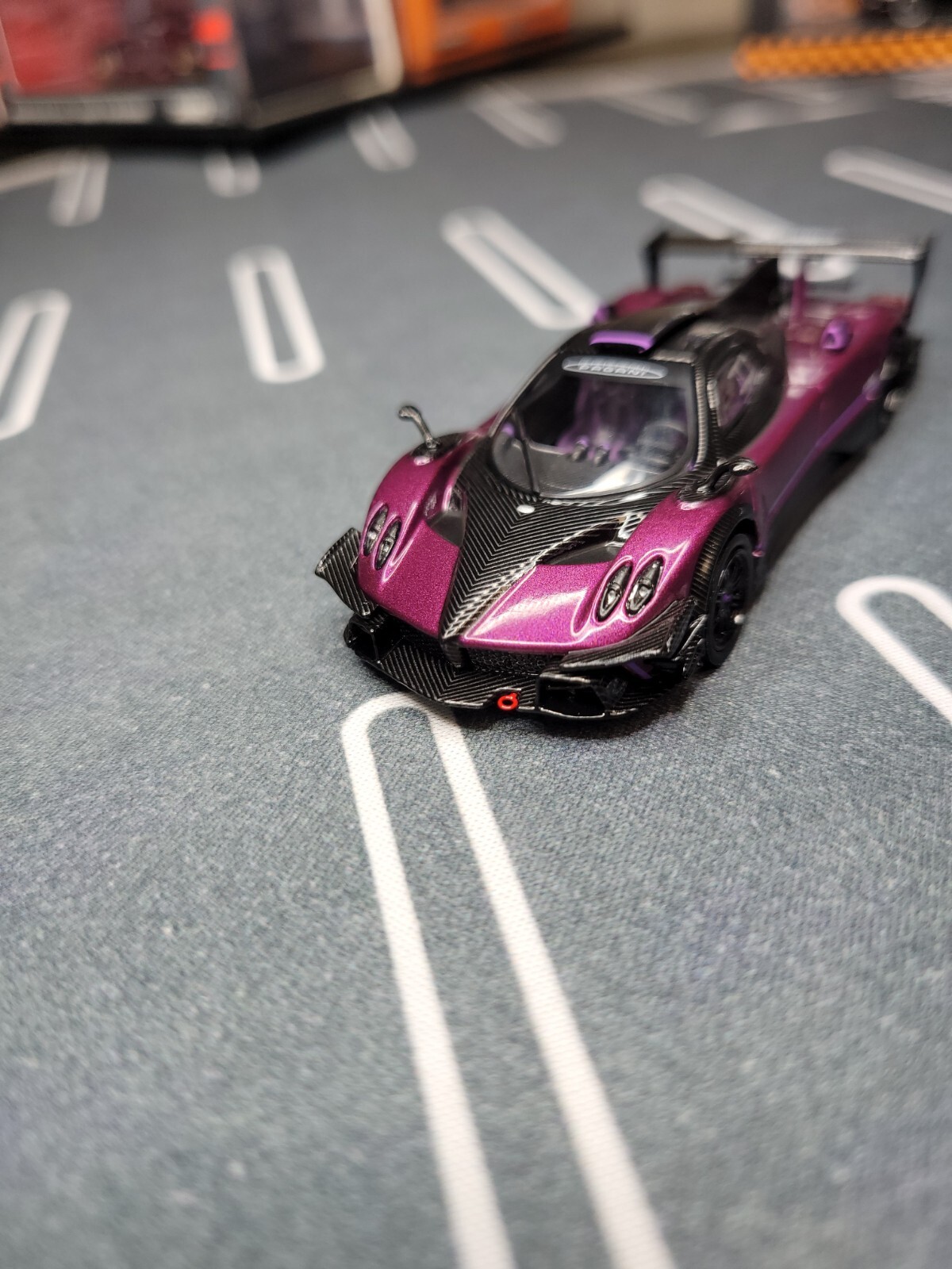 CM Model 1:64 Pagani Zonda Revolucion – Purple – Limited Edition
