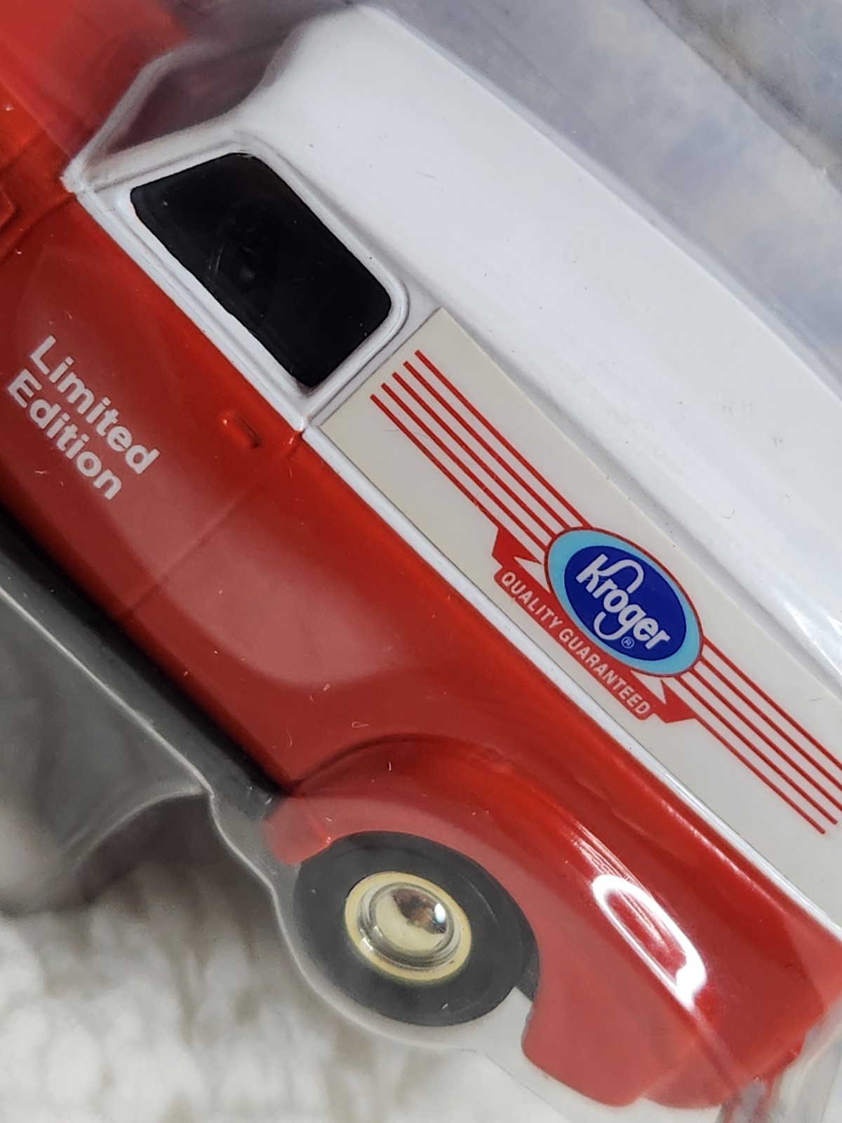 Ertl Collectibles 1951 GMC Panel Truck 1/43 Scale Die-Cast Replica F362 1995 NIP