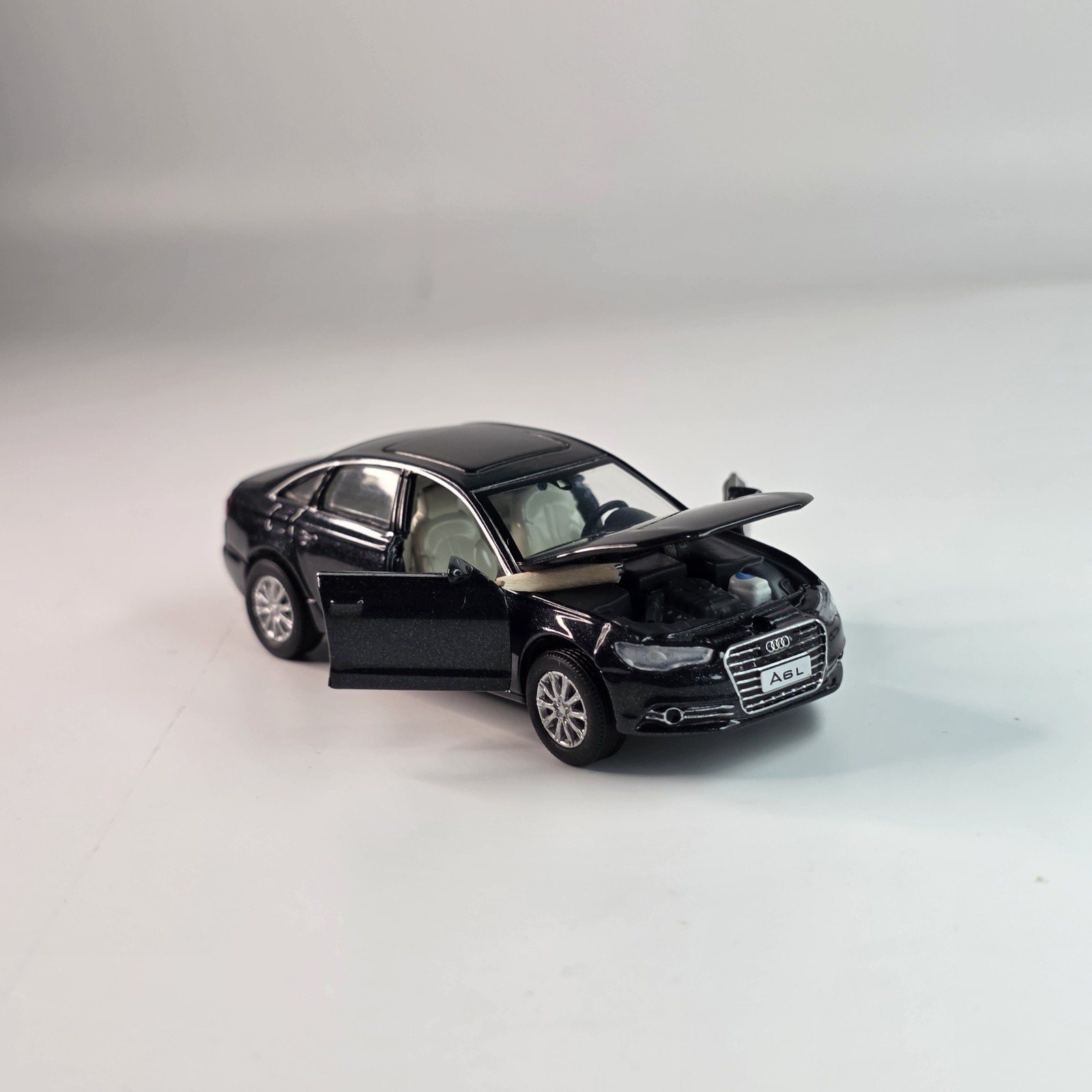 1:64 Era CAR 05 – Audi A6L Black