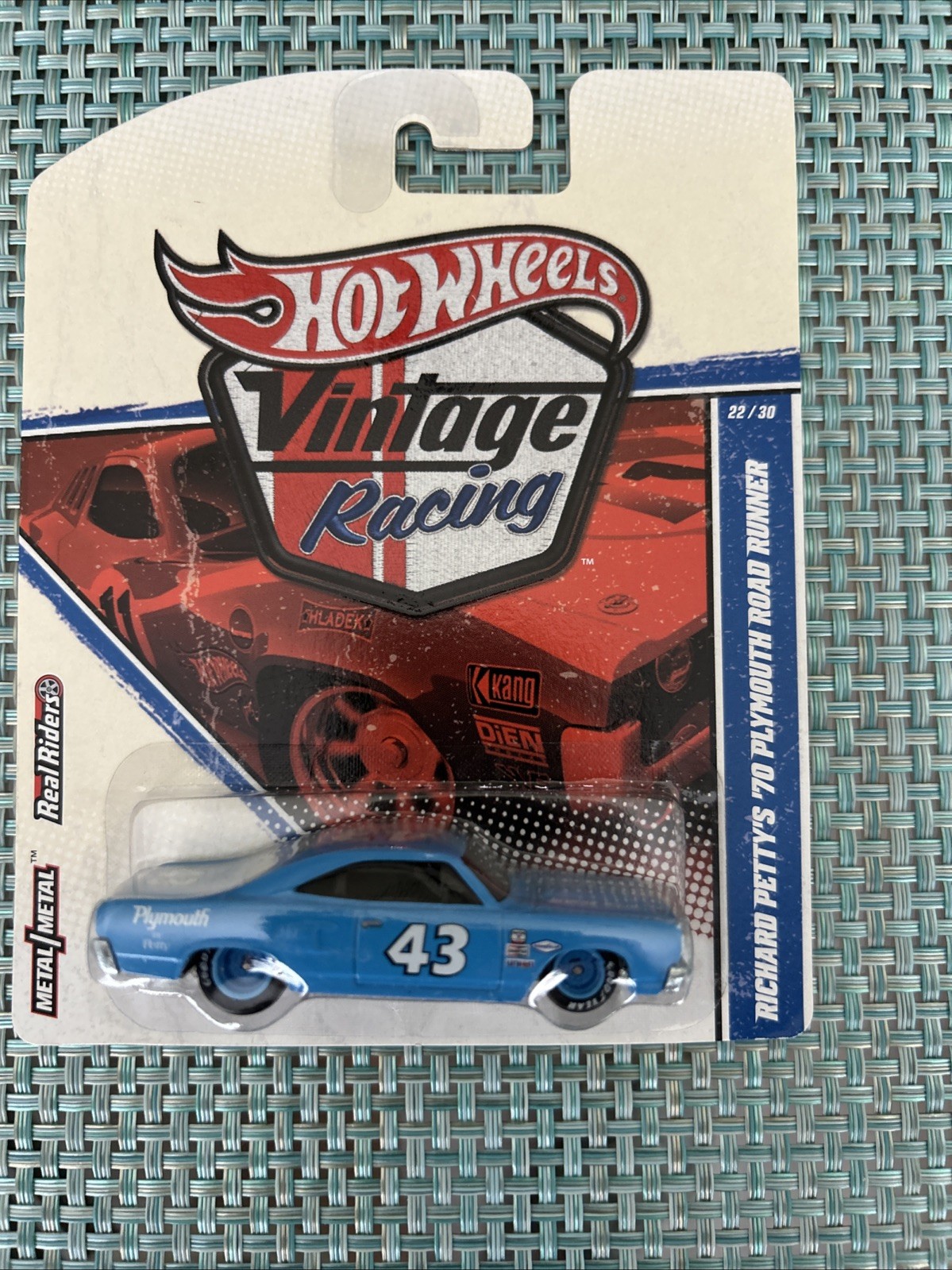 Hot Wheels 2011 Vintage Racing Richard Petty ’70 Plymouth Road Runner #22/30