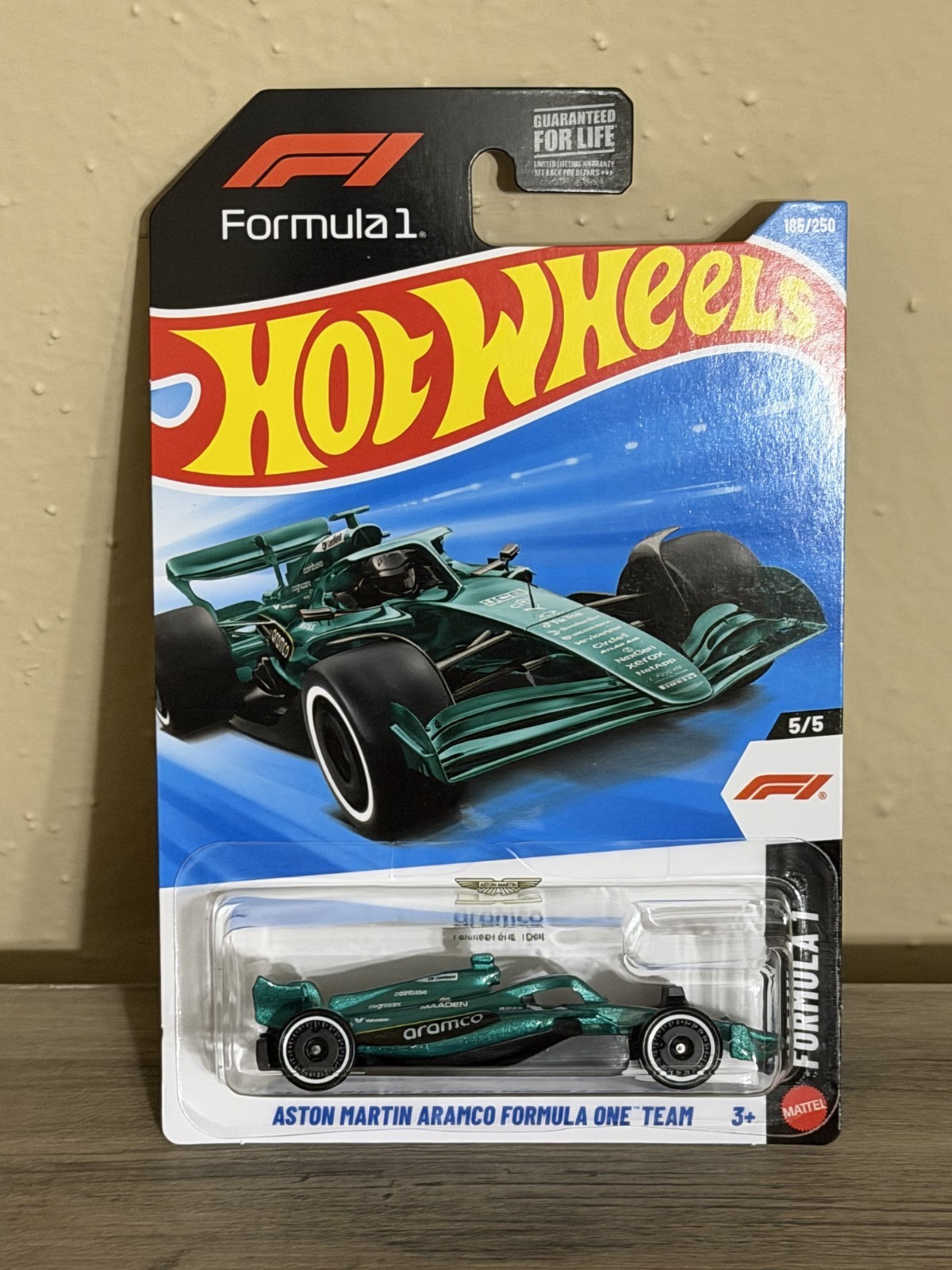 2026 New Hot Wheels Aston Martin Aramco Formula One Team 185/250 Case K