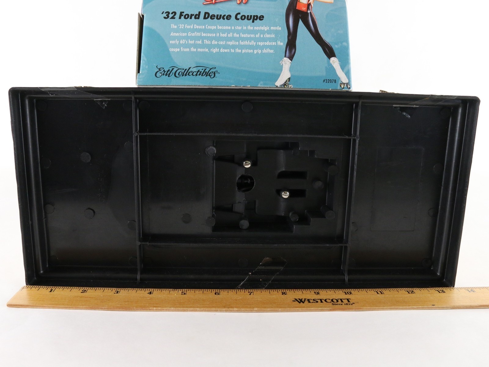 1932 ’32 Ford Deuce Coupe Yellow American Graffiti ERTL 1:18 Diecast Model 32078