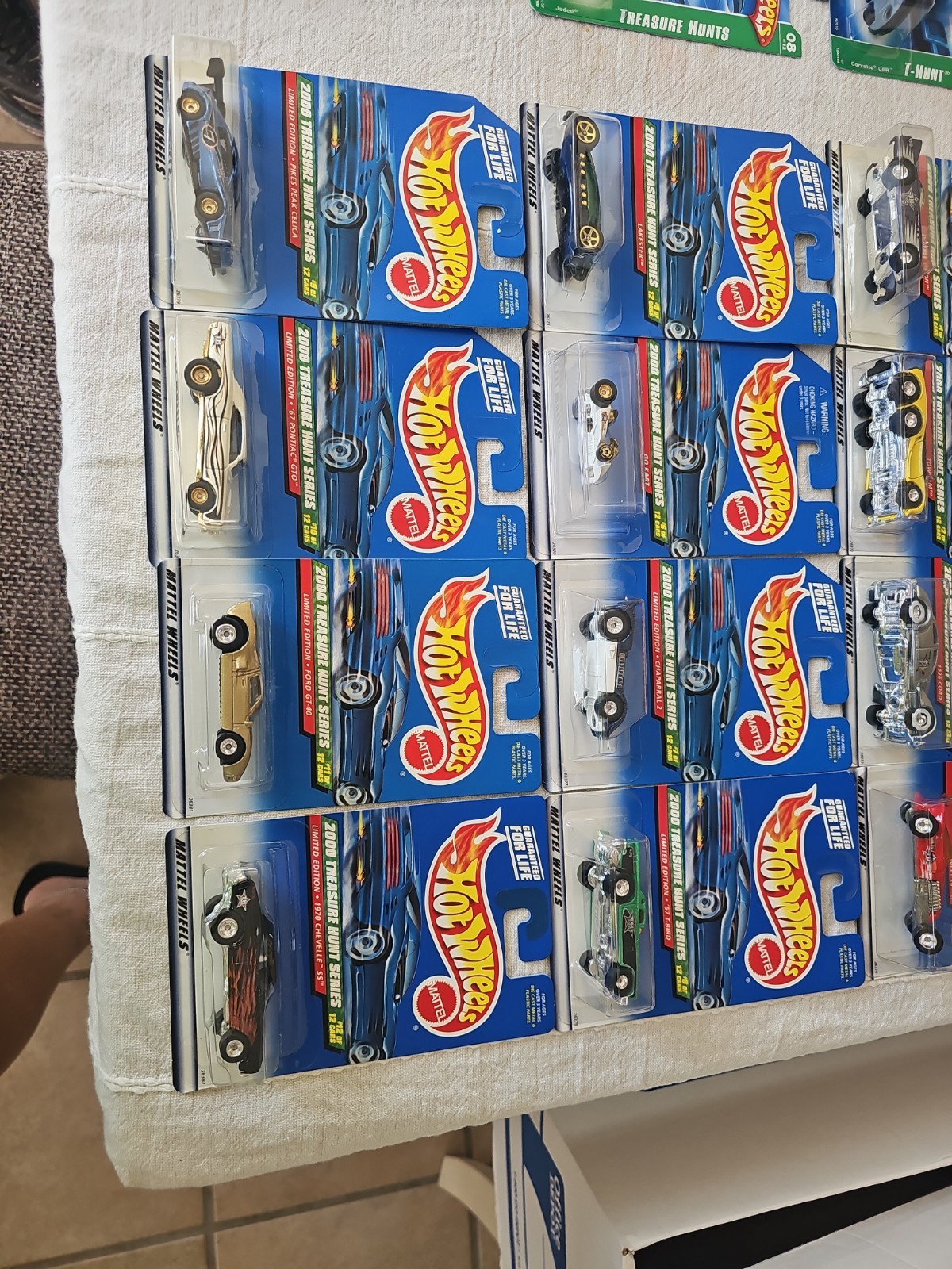 2000 Hot Wheels Treasure Hunt Series Complete Mint Set Cars #1 Thru #12.