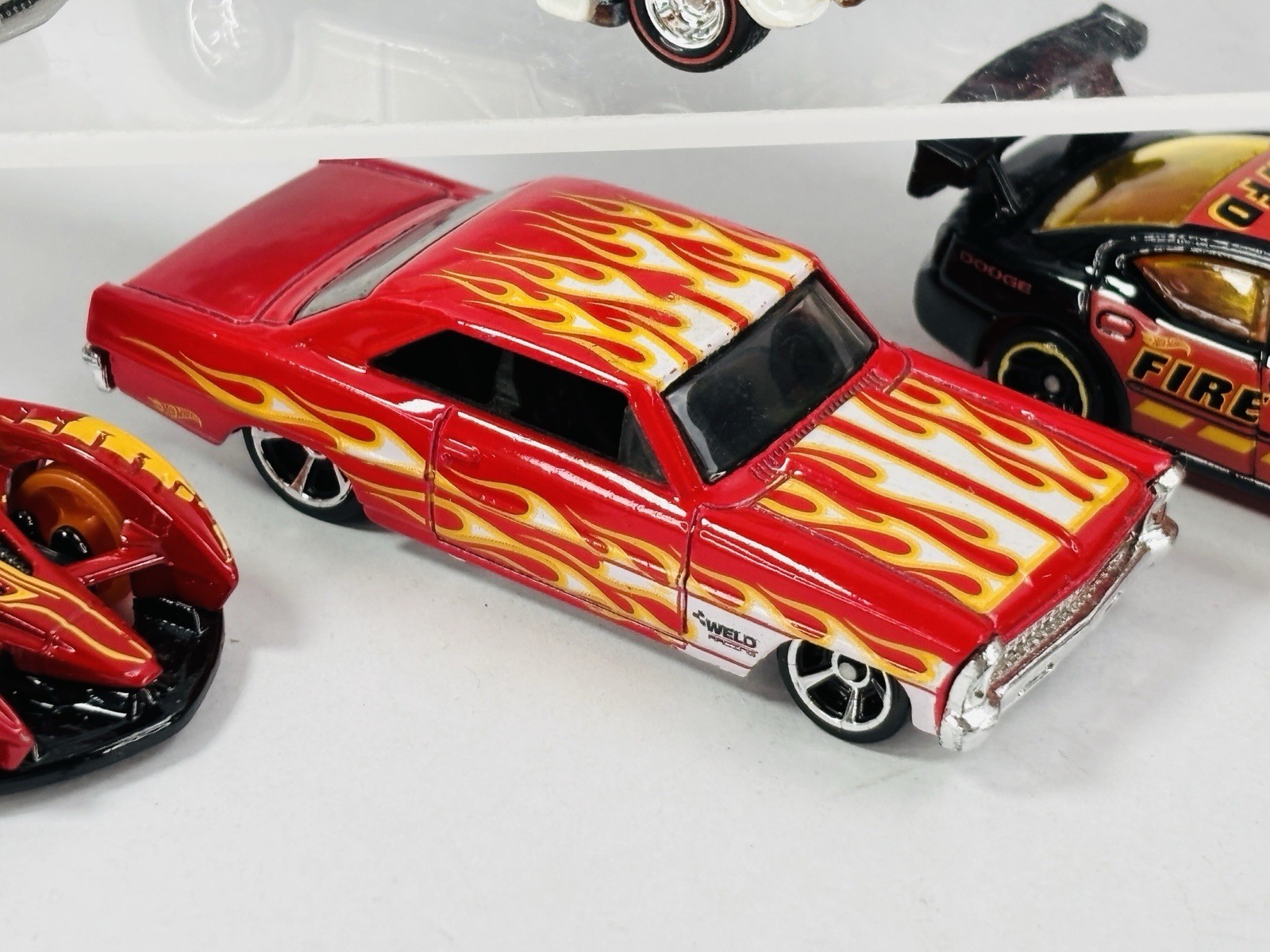 Lot of 9 Hot Wheels Diecast 1:64 Cars Various Makes Models Loose Lot #4