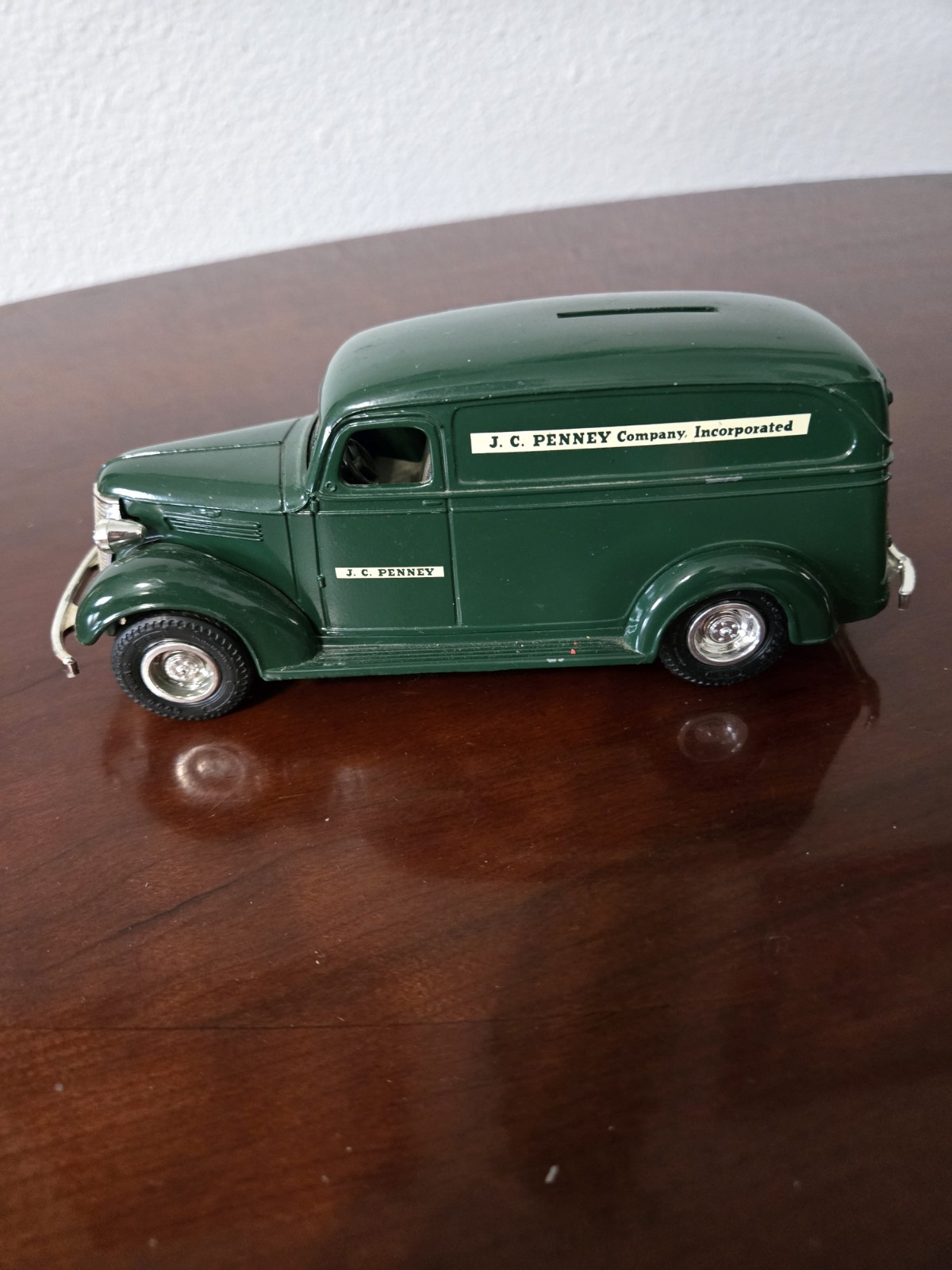 VINTAGE Ertl Die-Cast 1938 Chevy Panel Truck JC Penny Bank W/Key Display