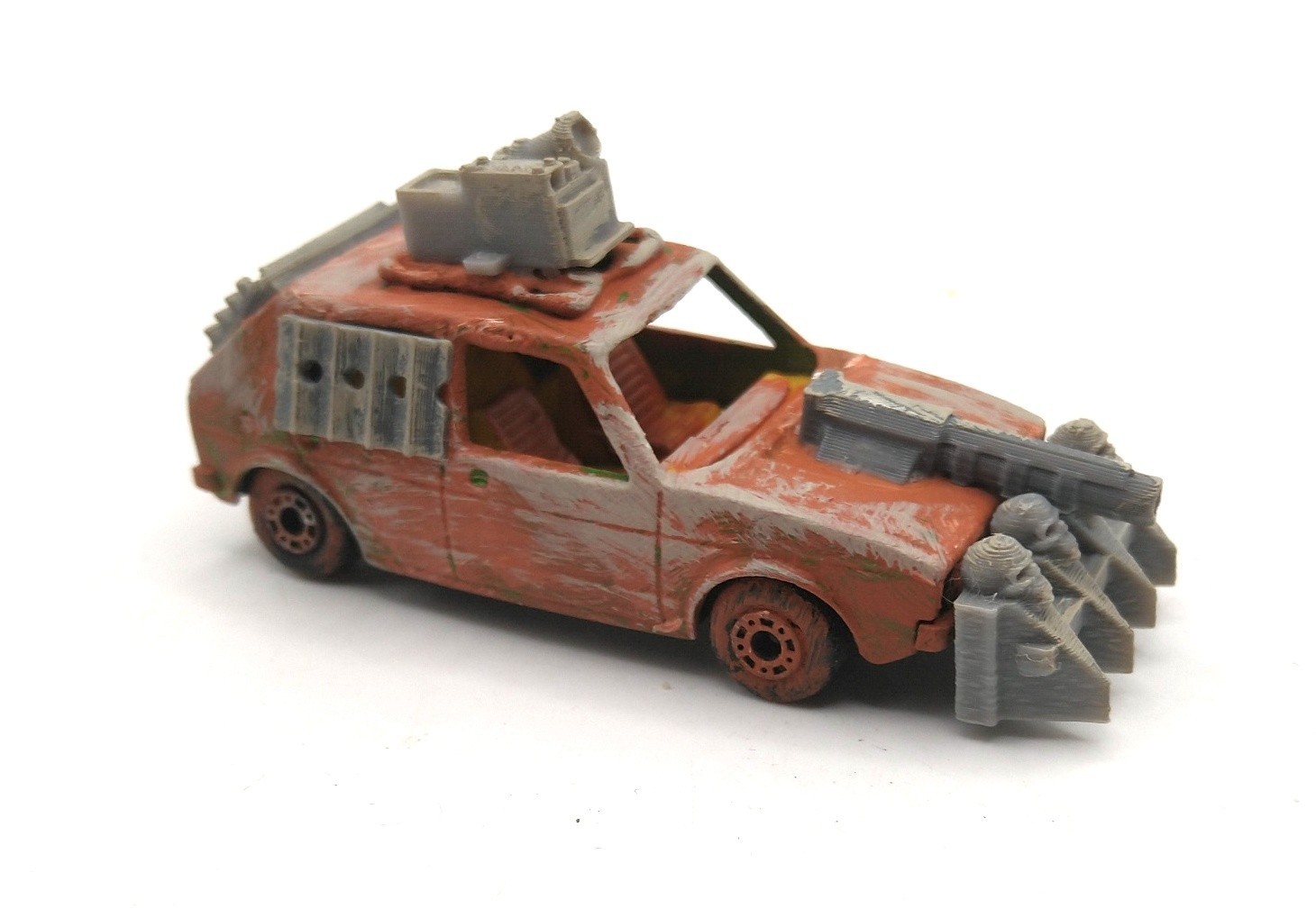 Custom Mad Max Zombie War Wasteland Road Warrior Truck 1/64 Hot Wheels Vehicle