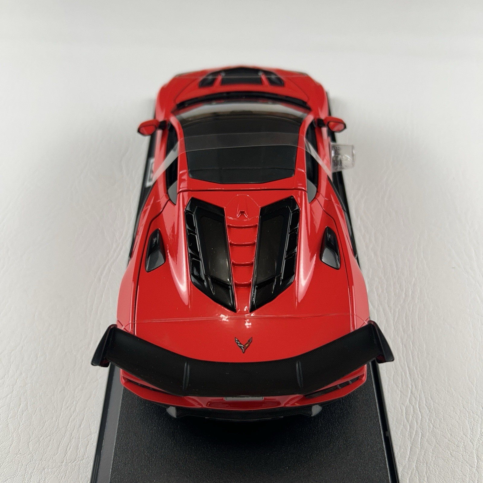 Chevrolet Corvette ZR1 Coupe Maisto 1:18 Special Edition Red Diecast Model Car
