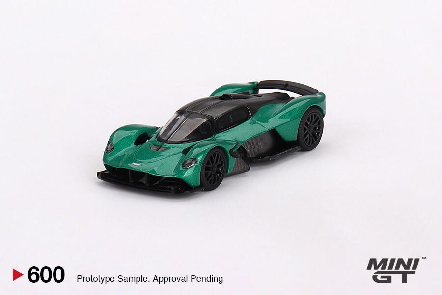 Mini GT 1:64 Aston Martin Valkyrie Aston Martin Racing Green #600