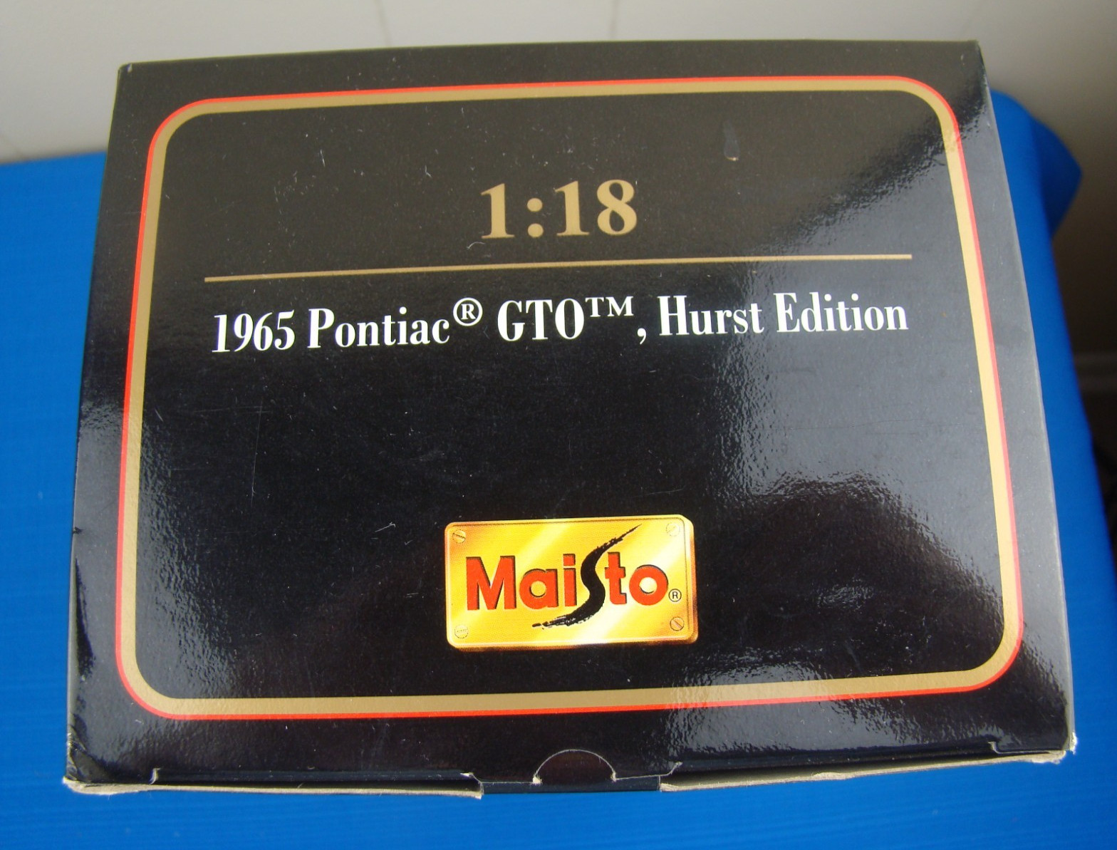 Maisto Special Edition 1965 Pontiac GTO Convertible Hurst Edition Iris Mist
