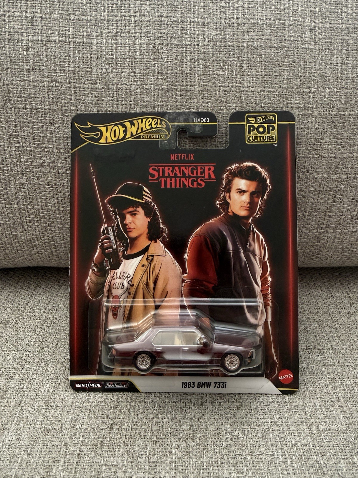 Hot Wheels Premium Pop Culture 1983 BMW 733i – Stranger Things