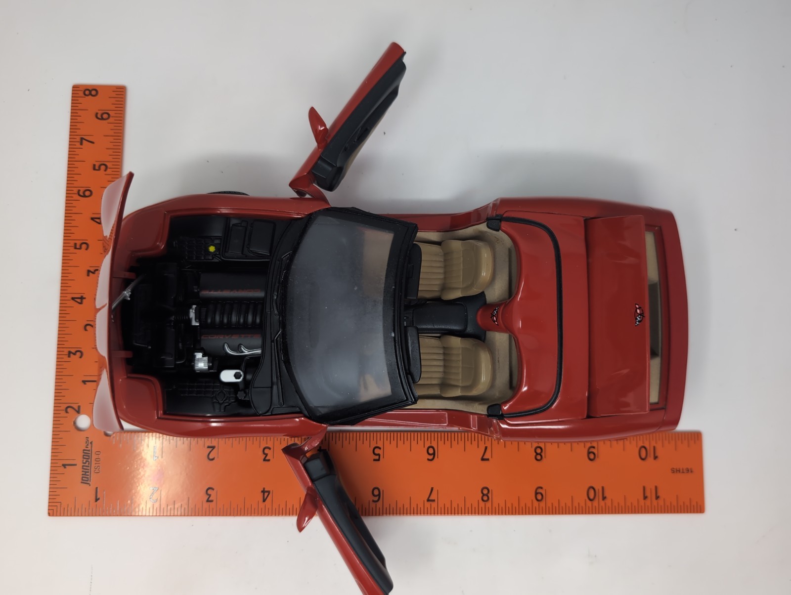 UT Models 1998 Chevrolet Corvette C5 Convertible Red 1:18 Diecast See Descrip.