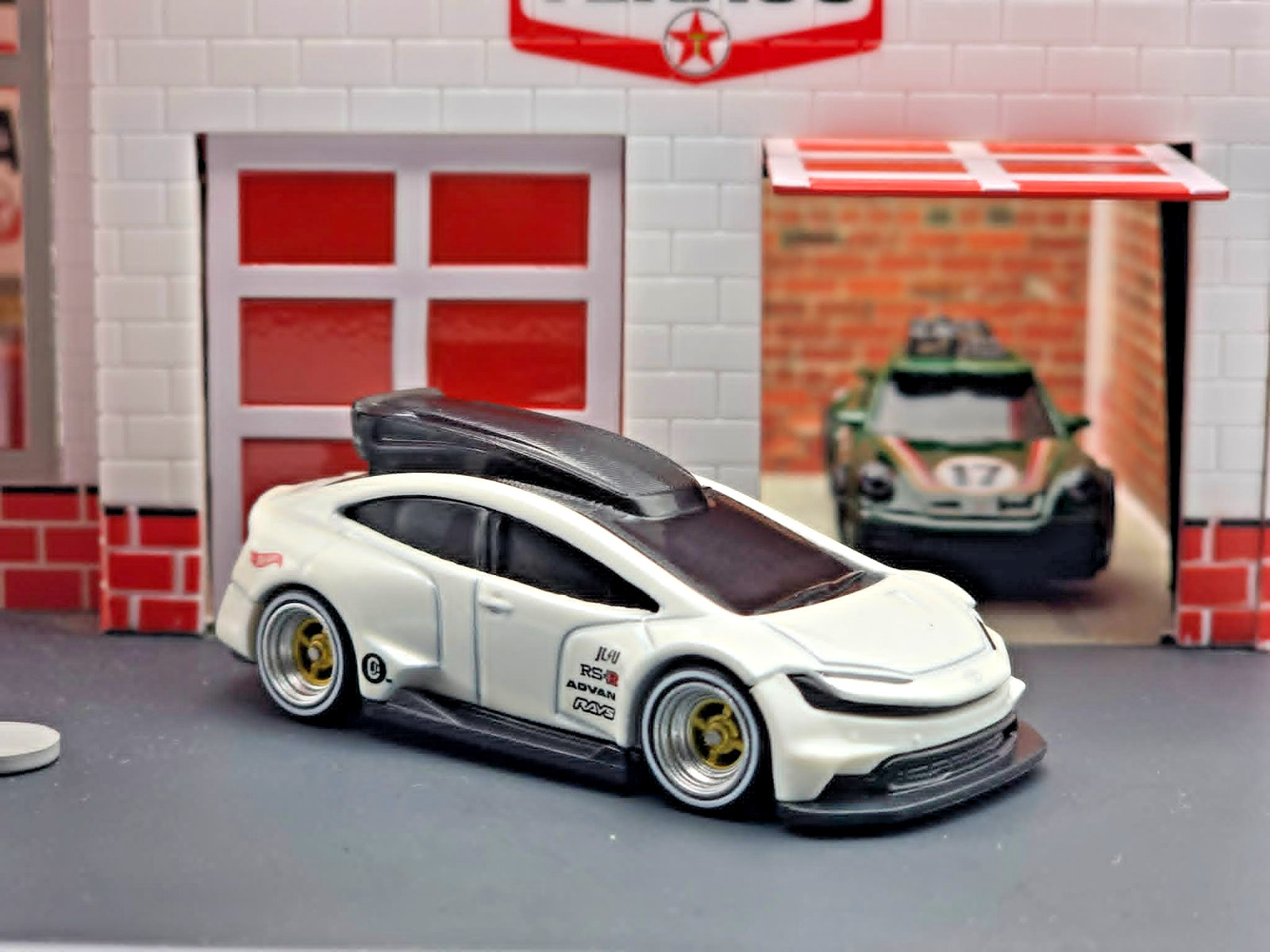 Hot Wheels 2026 – Toyota Prius custom wheel swap real riders rubber tires
