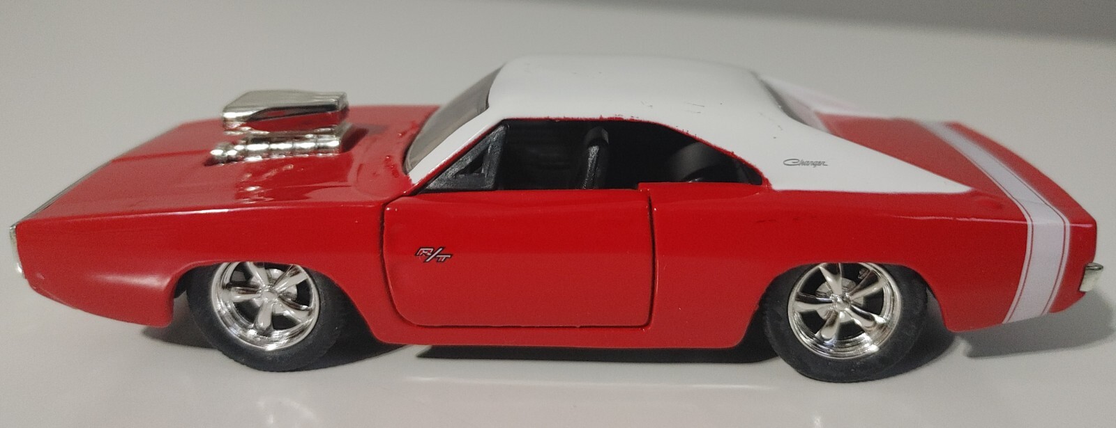 Jada Toys #30619 1:32 Scale 1970 Dodge Charger Red