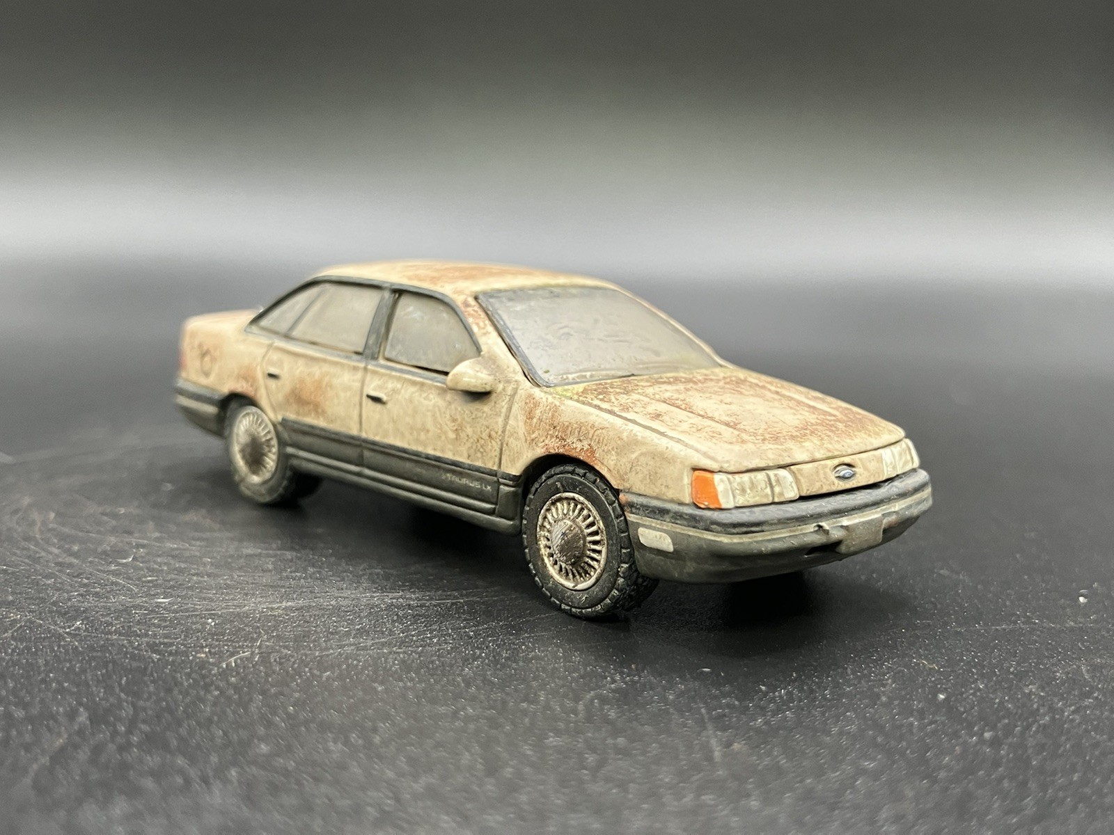 1989 Ford Taurus Rusty Weathered Barn Find 1/64 Diecast Custom Greenlight Car