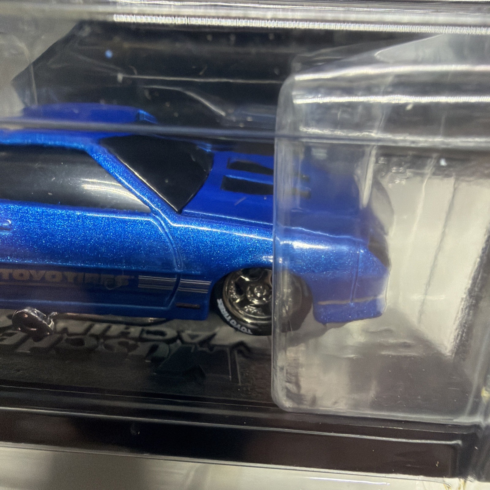 Maisto Muscle Machines Series 9 DieCast Model 52 1988 Chevrolet Camaro Z/28 Blue