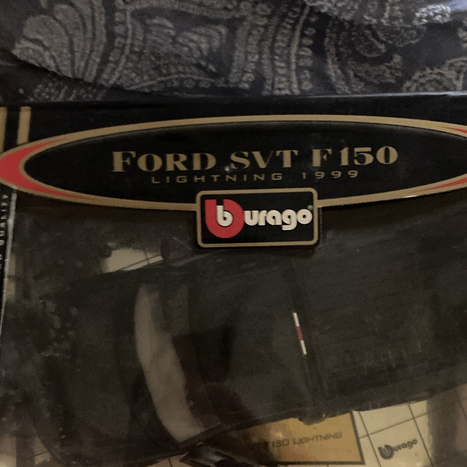 Bburago Gold Collection 1:21 1999 Ford SVT F150 Lightning Black Diecast Box