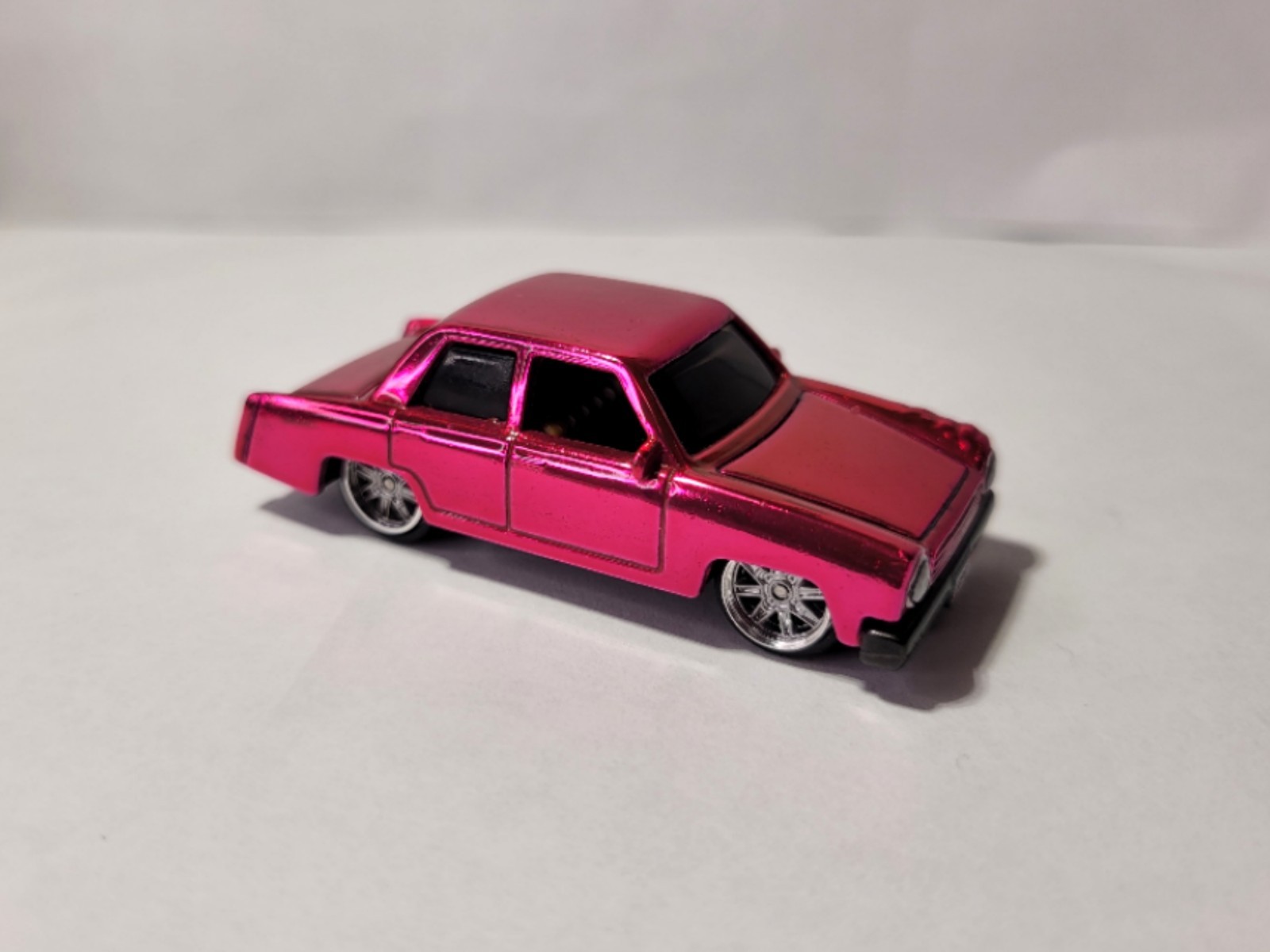 Hot Wheels THE SIMPSONS FAMILY CAR Custom Super Spectraflame & Real Riders 1:64