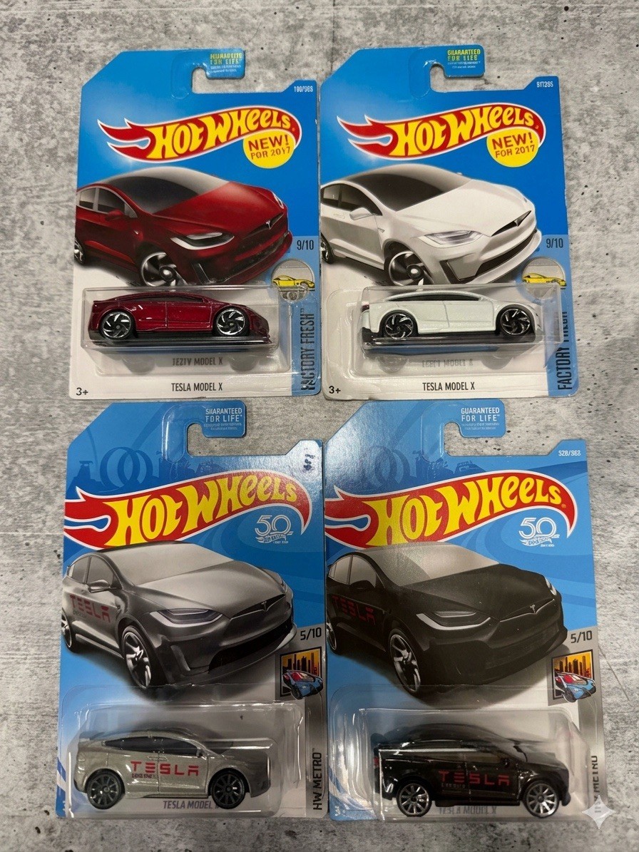 Hot Wheels Tesla Model X Lot of 4 – Red White Silver Black – 2017/2018
