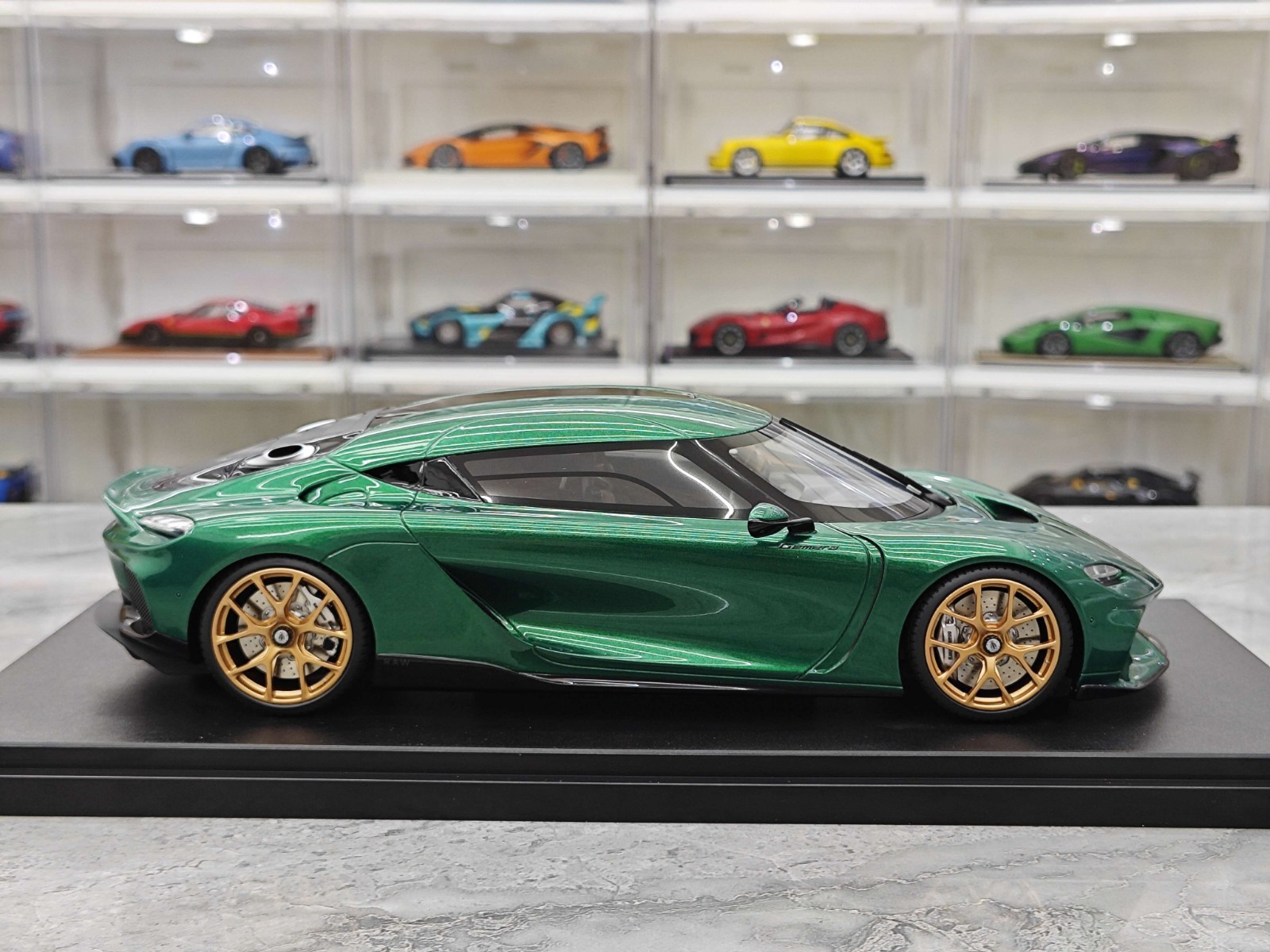GT Spirit 1/18 Koenigsegg Gemera 2024 Racing Green Resin Car Model GT888