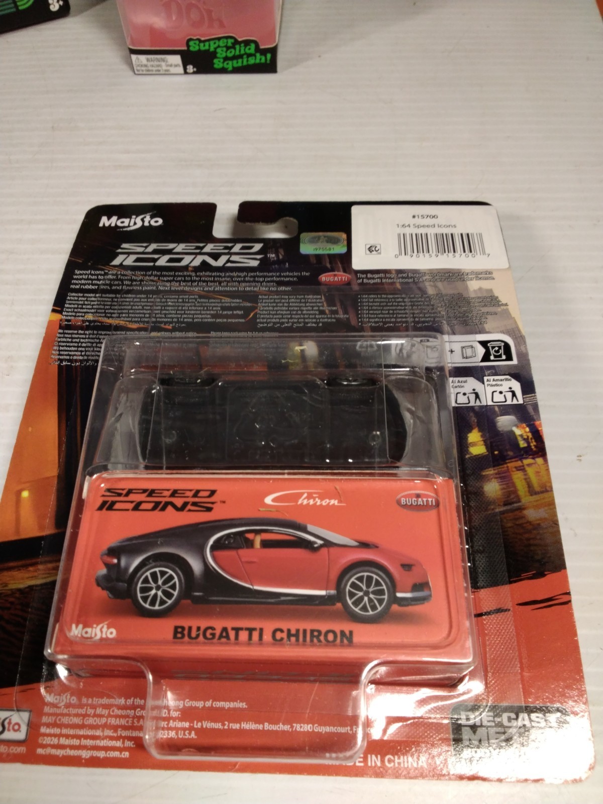 Maisto Bugatti Chiron Red Die Cast Car Model 1:64 Scale