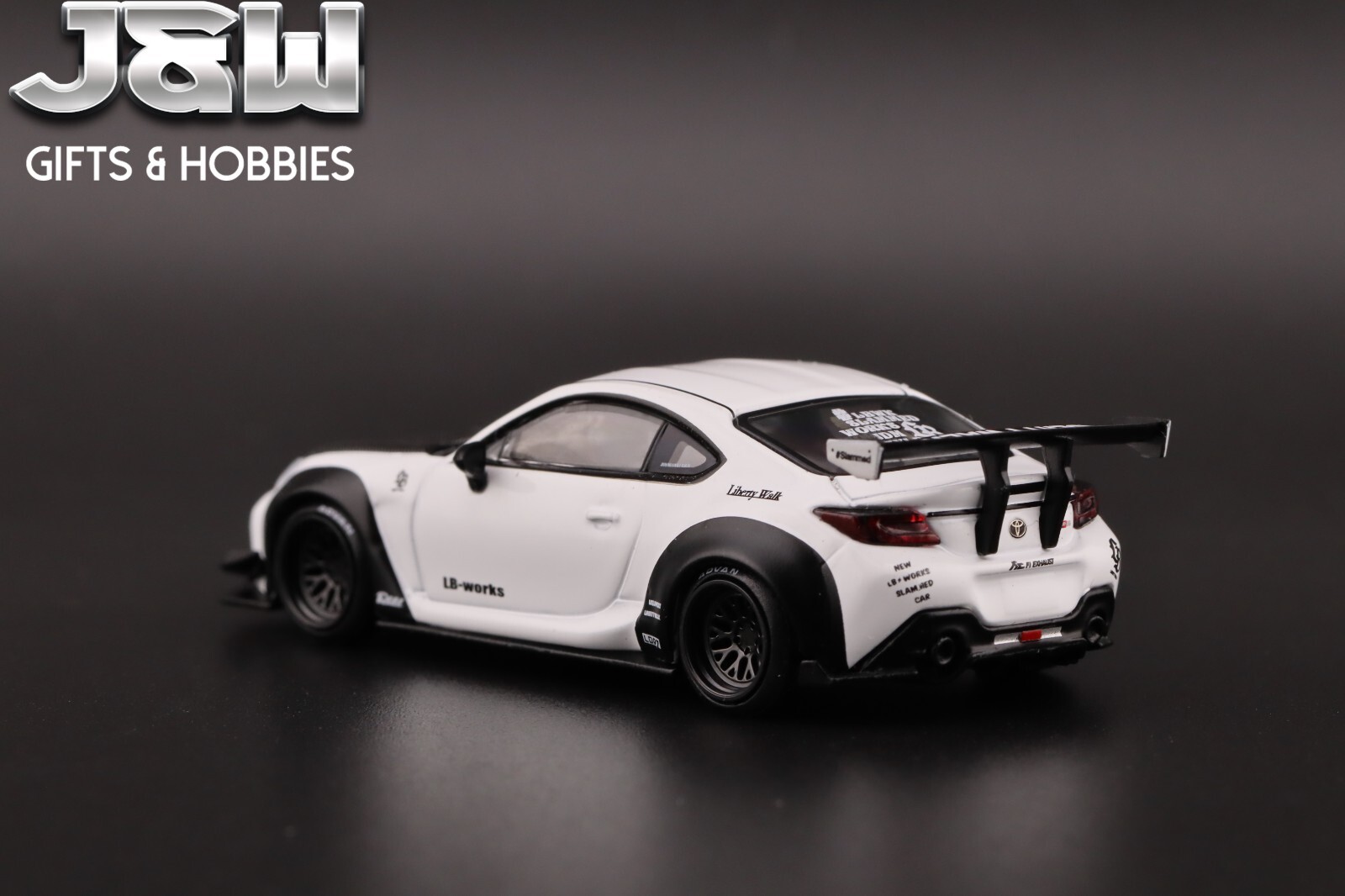 Mini GT Toyota GR86 LB Nation White #769 1/64